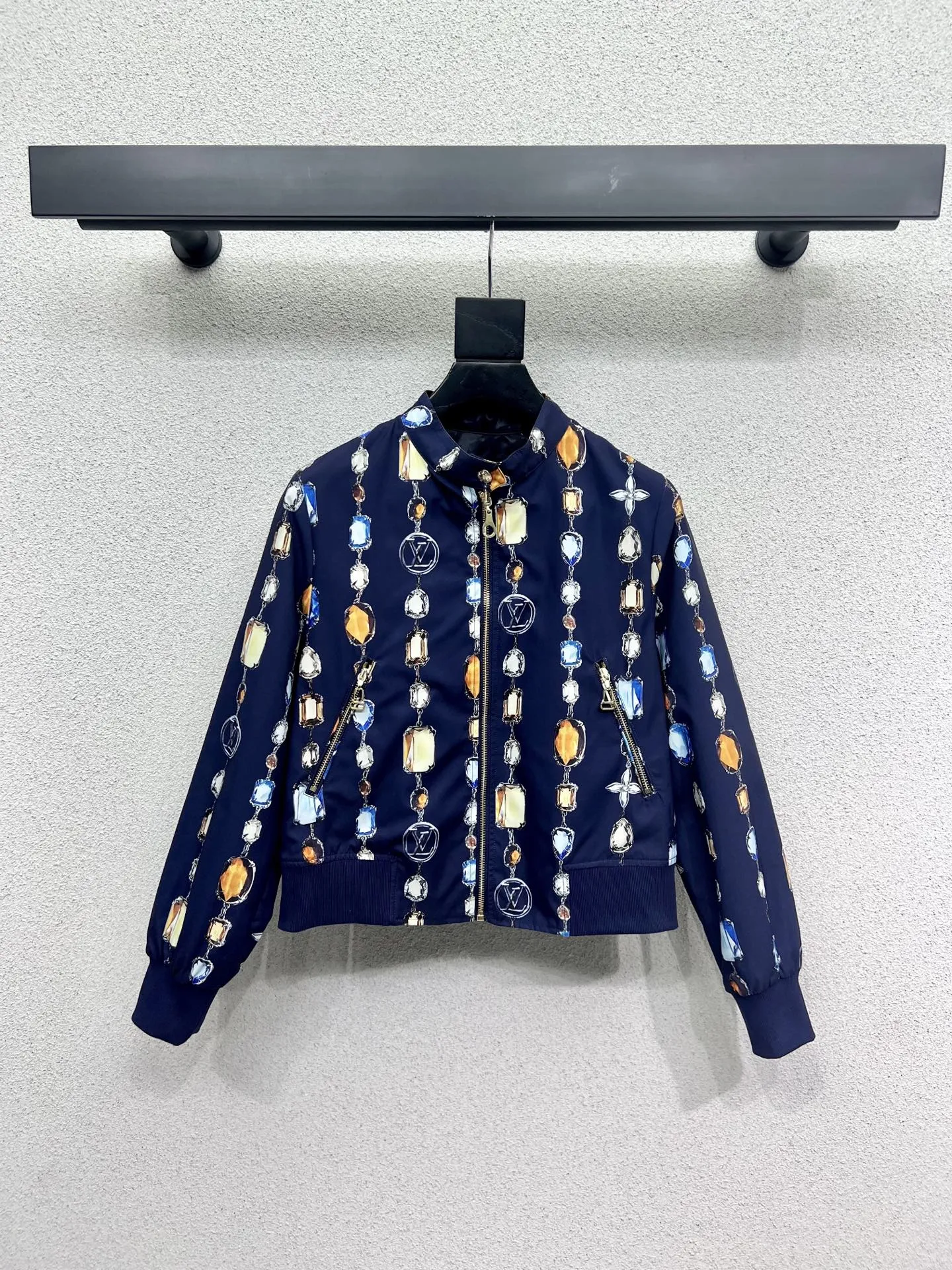 Louis Vuitton 新作黒ダイヤモンド印刷両面ジャケット