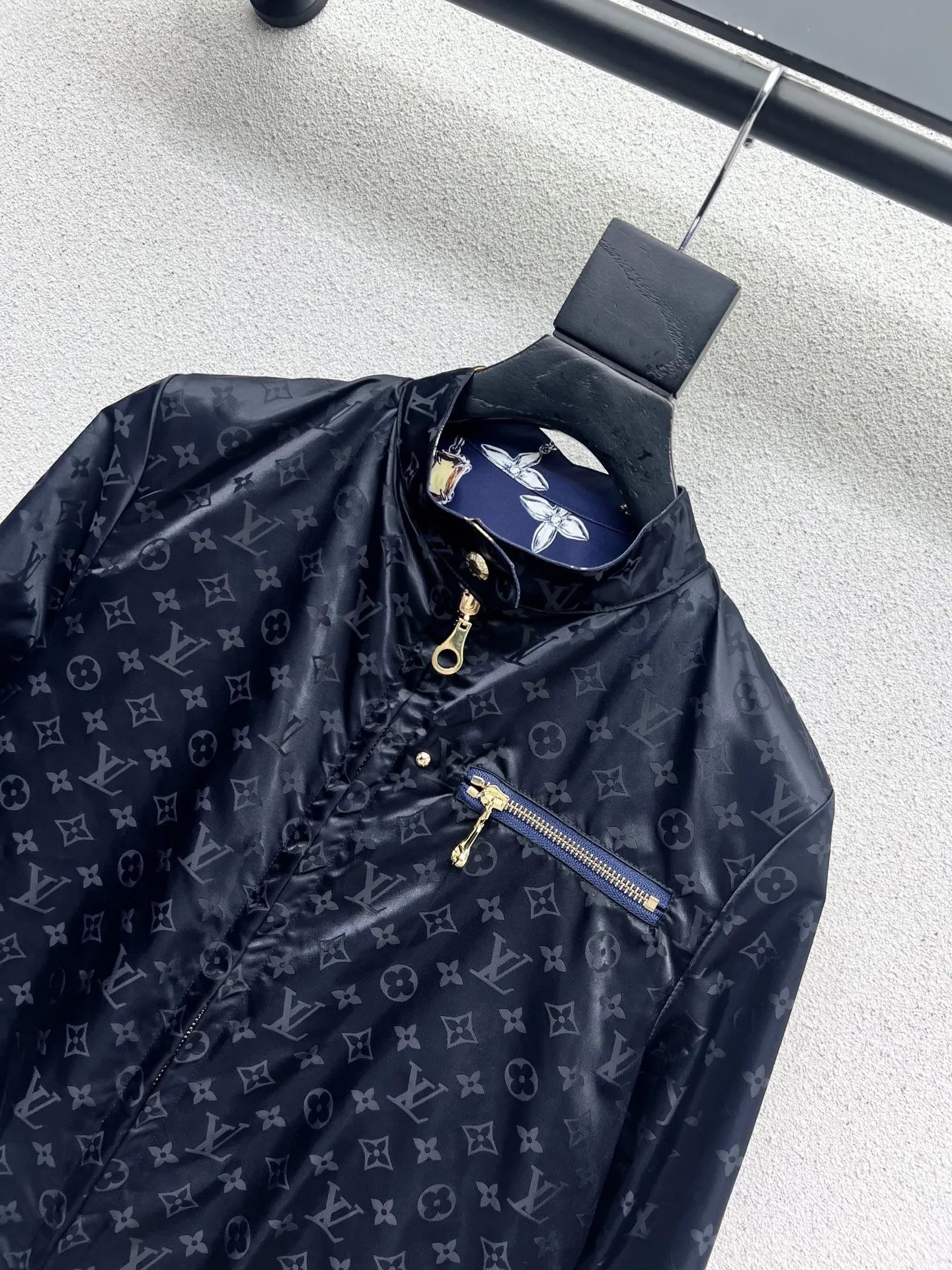 Louis Vuitton 新作黒ダイヤモンド印刷両面ジャケット - 画像 (7)