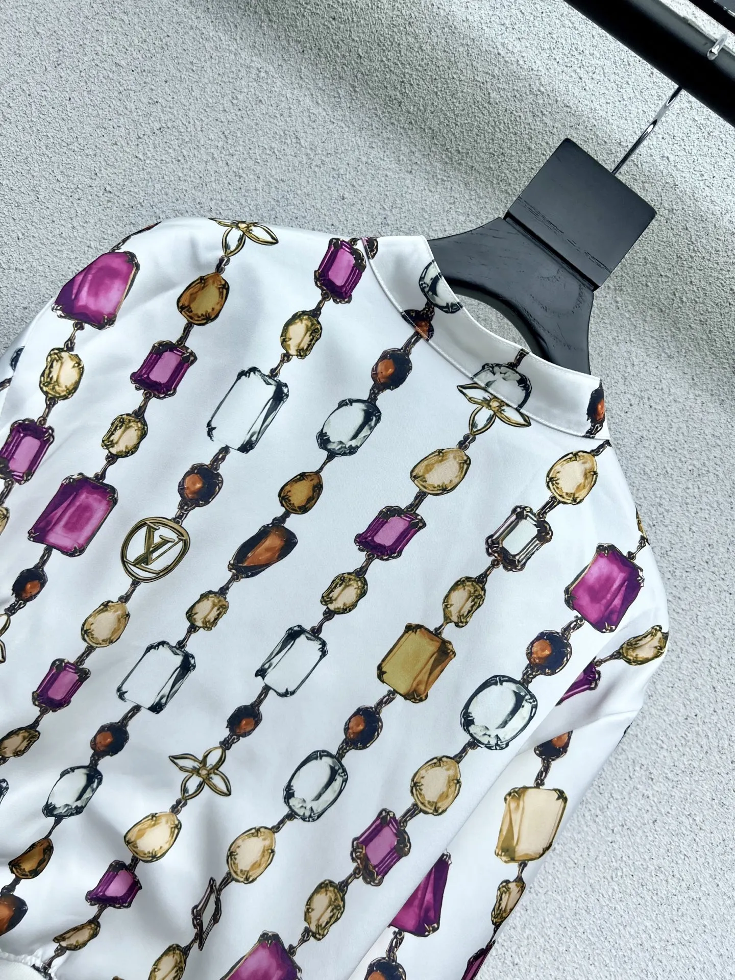 LOUIS VUITTON 黒 両面ジャケット 新作 - 画像 (8)