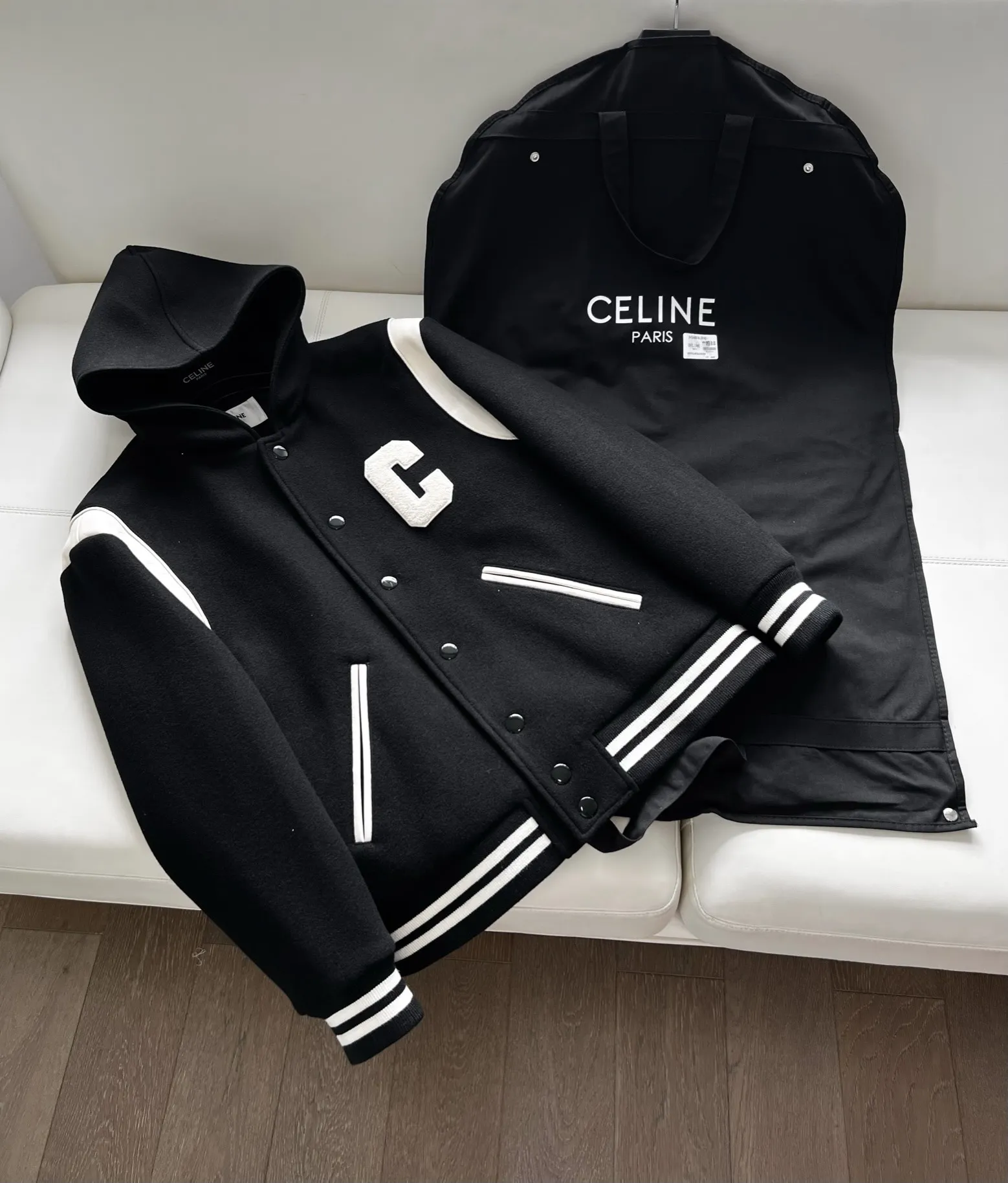 CELINE 黒フード付き新作レジャージャケット