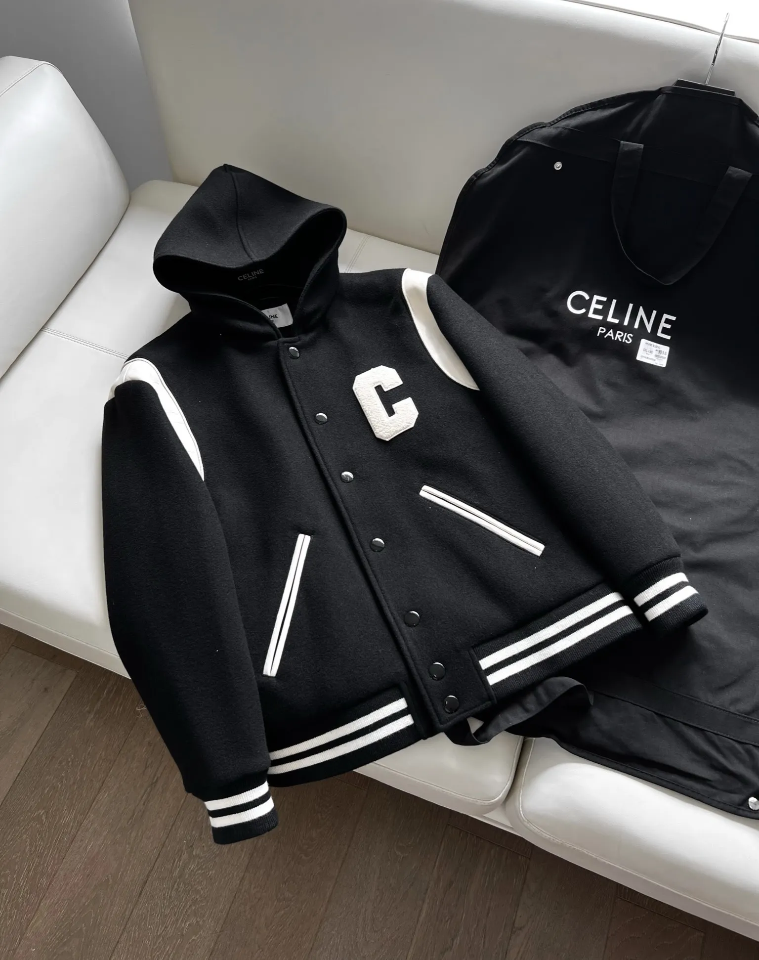 CELINE 黒フード付き新作レジャージャケット - 画像 (3)