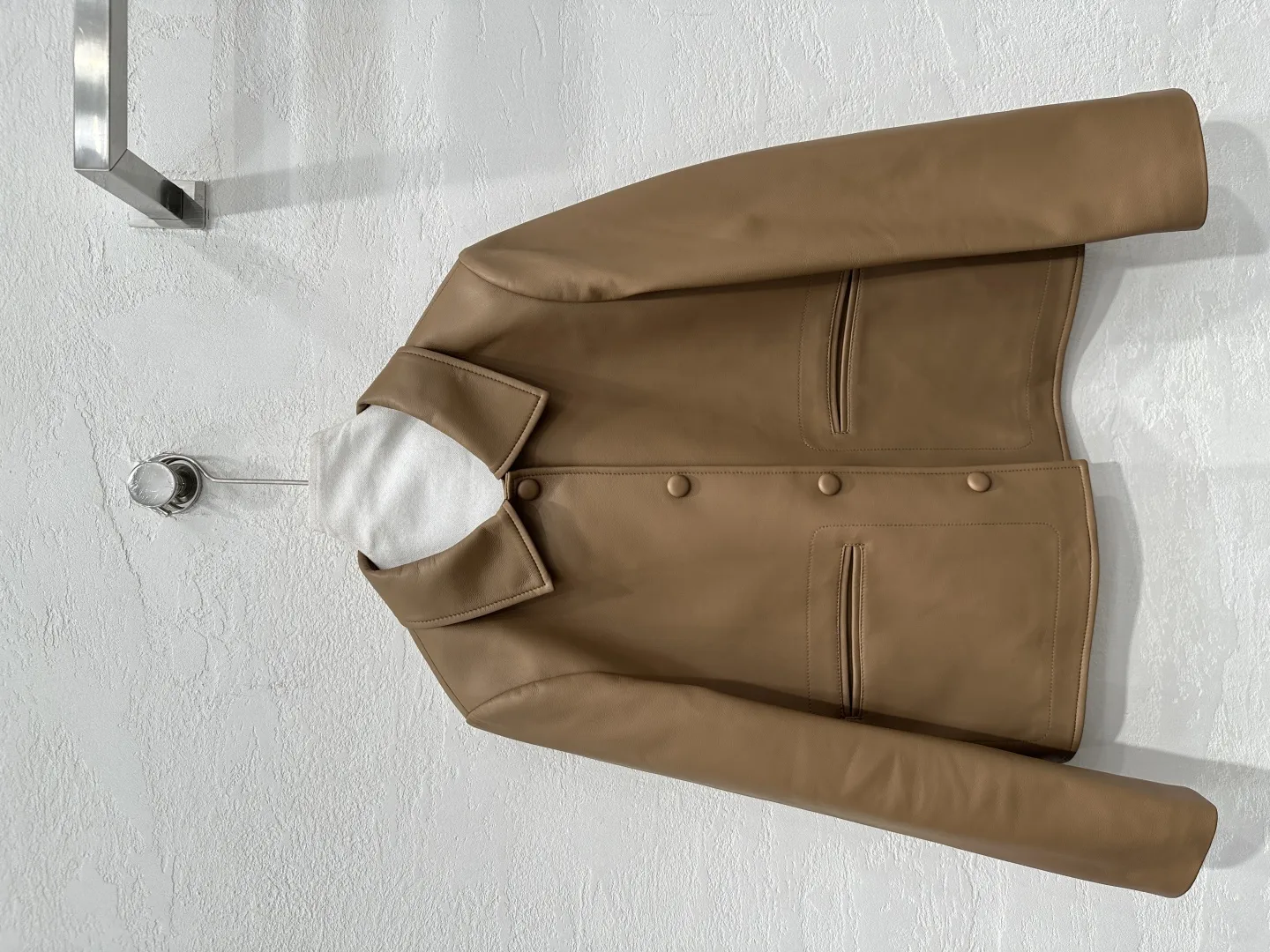 CELINE新作黒レザージャケットコート