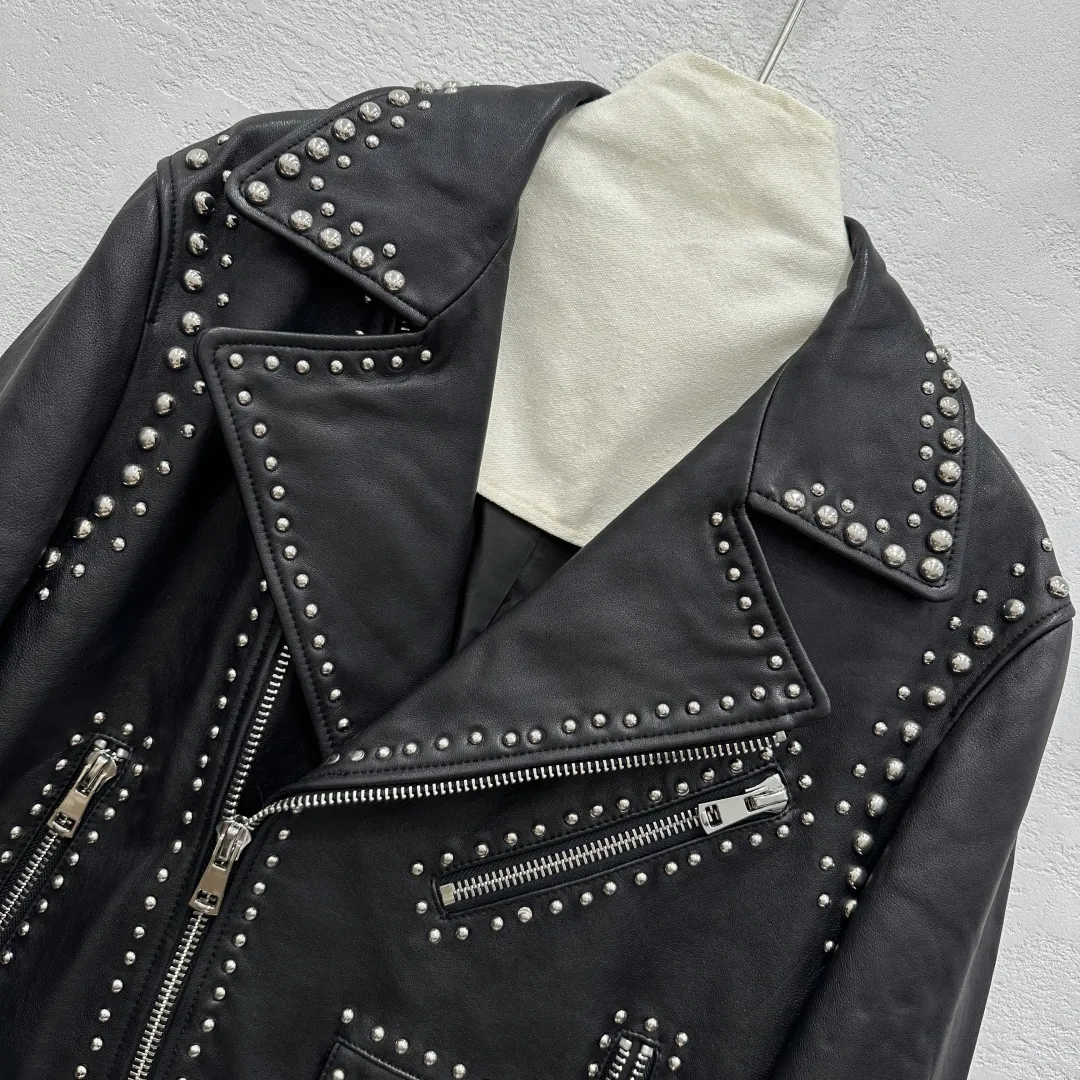 セリーヌ新作黒レザージャケットフード付き - 画像 (3)