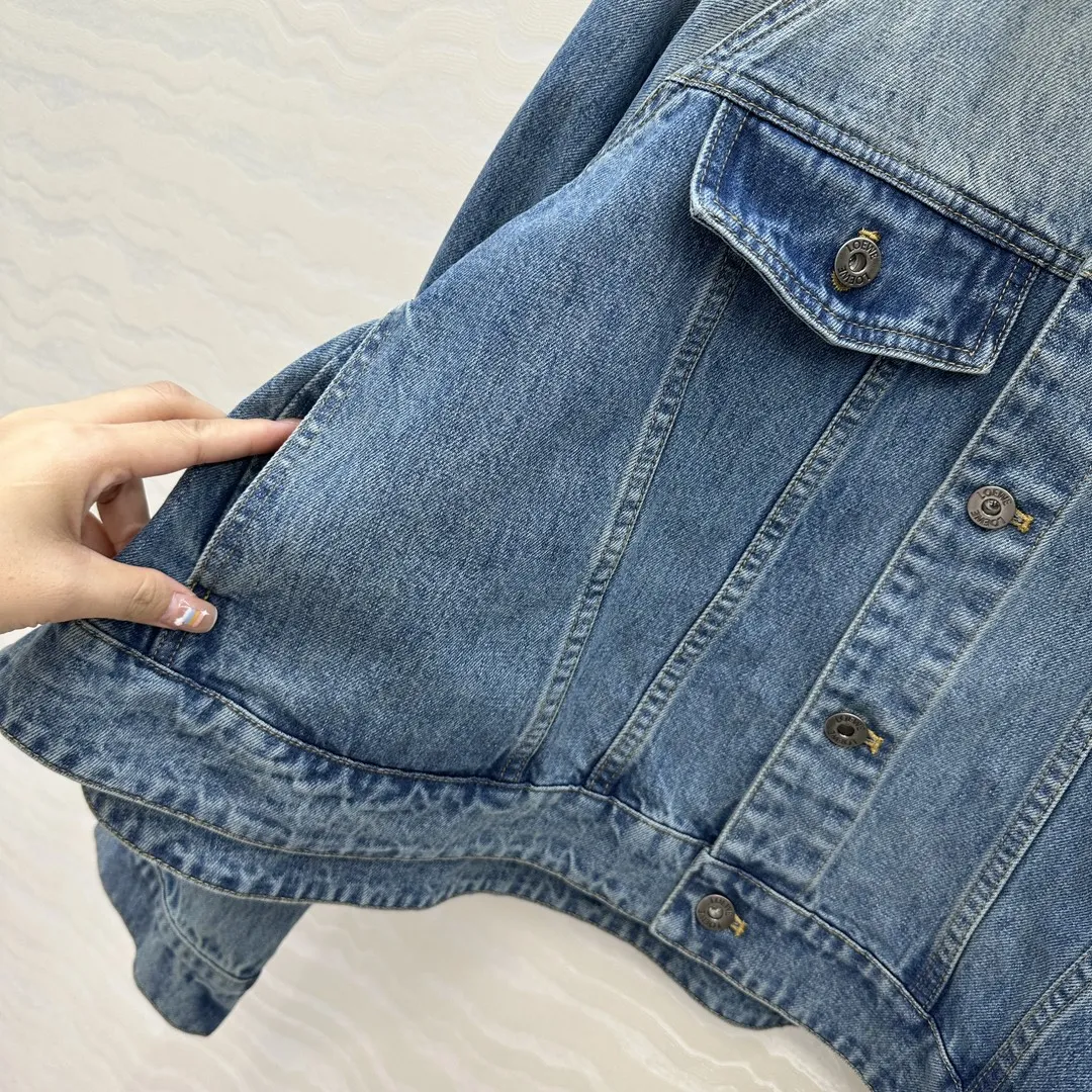 Loewe 新作黒デニムジャケットAラインスタイル - 画像 (6)