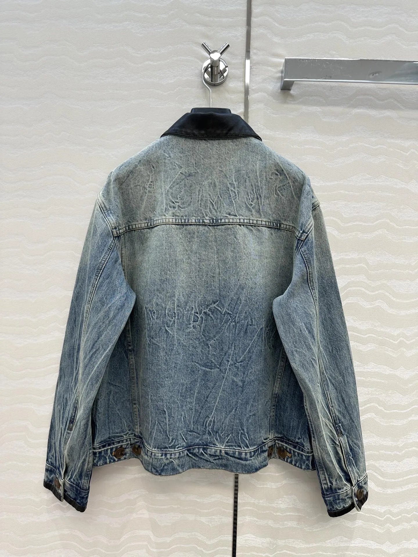 Miu Miu新作黒デニムジャケットラペル - 画像 (10)