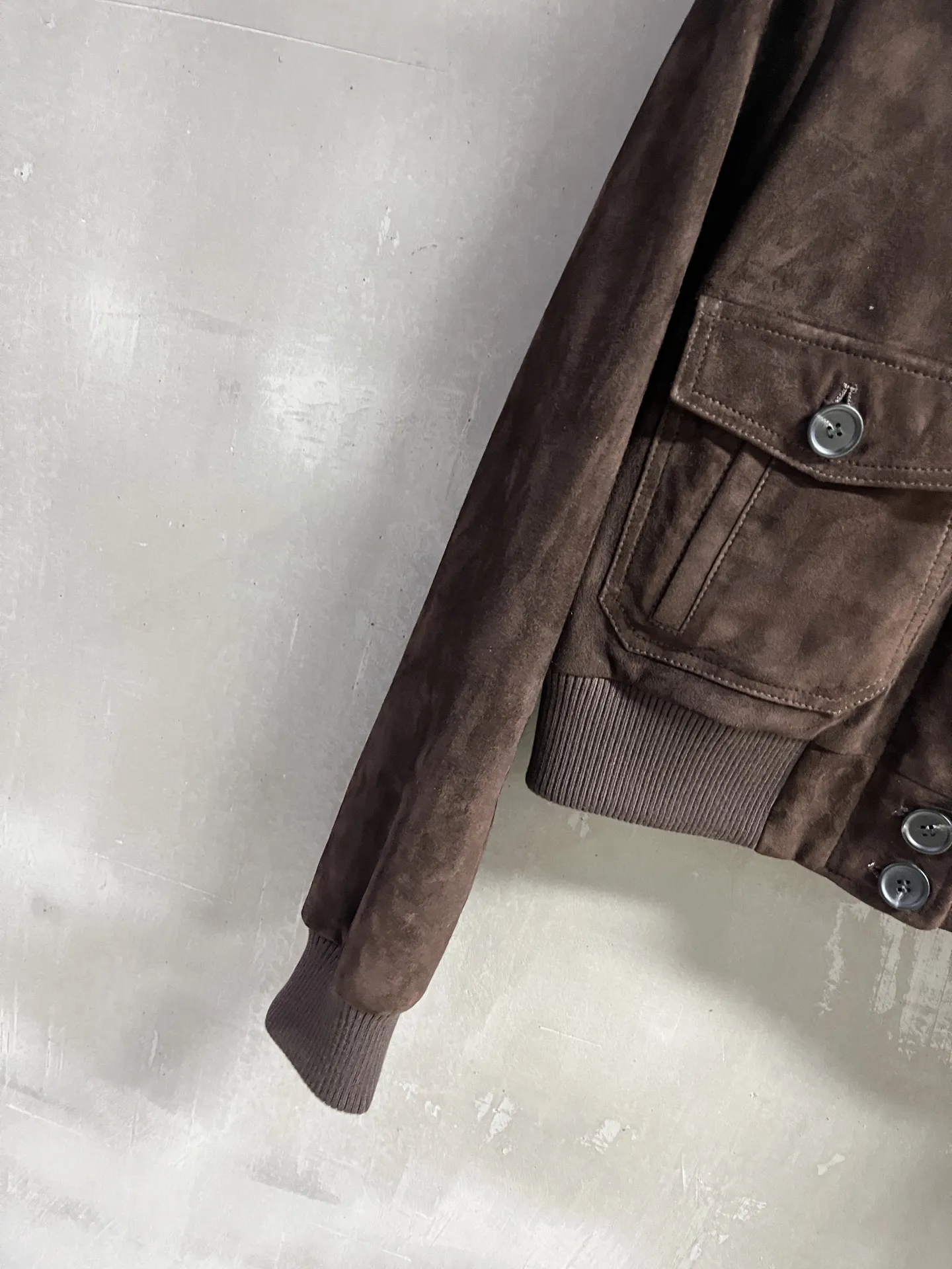 MiuMiu新作黒レザージャケット秋と冬 - 画像 (3)