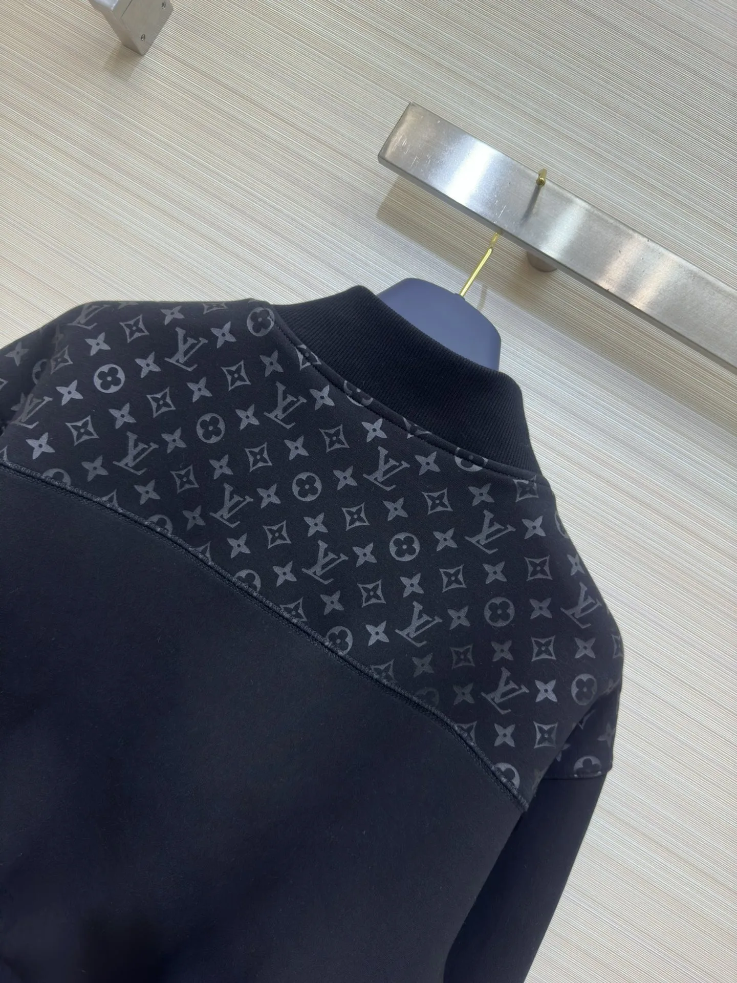 Louis Vuitton 黒新作ジャケットSML - 画像 (11)