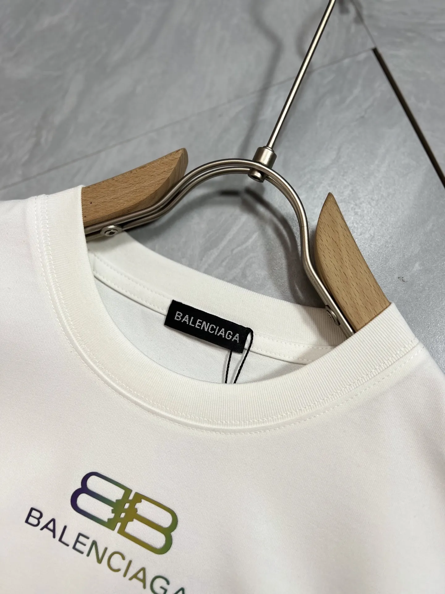 Balenciaga 白 2025春夏の新作メンズTシャツ - 画像 (4)