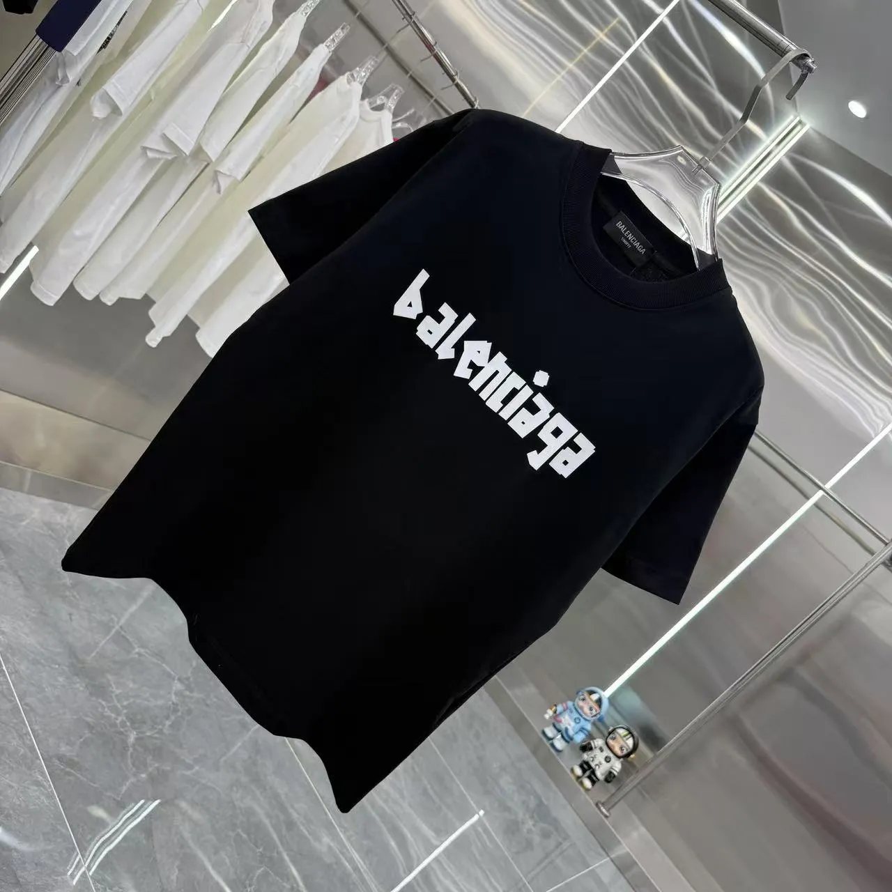 BALENCIAGA 黒 厚板シリコンプリントTシャツ - 画像 (3)