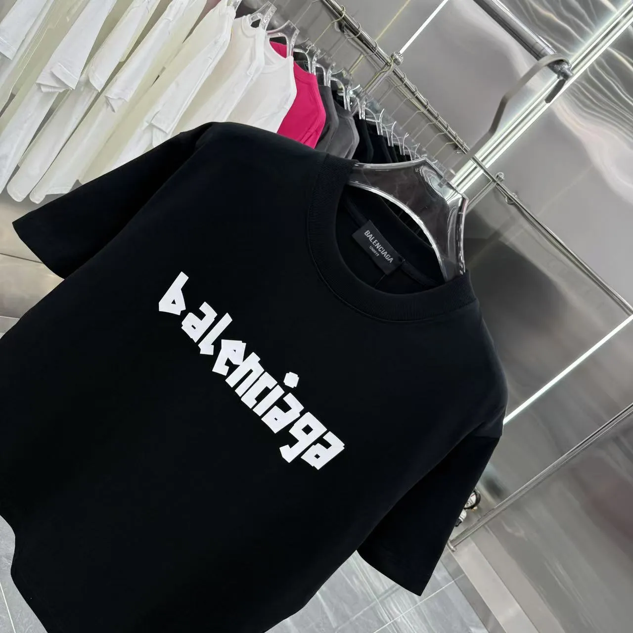 BALENCIAGA 黒 厚板シリコンプリントTシャツ - 画像 (4)