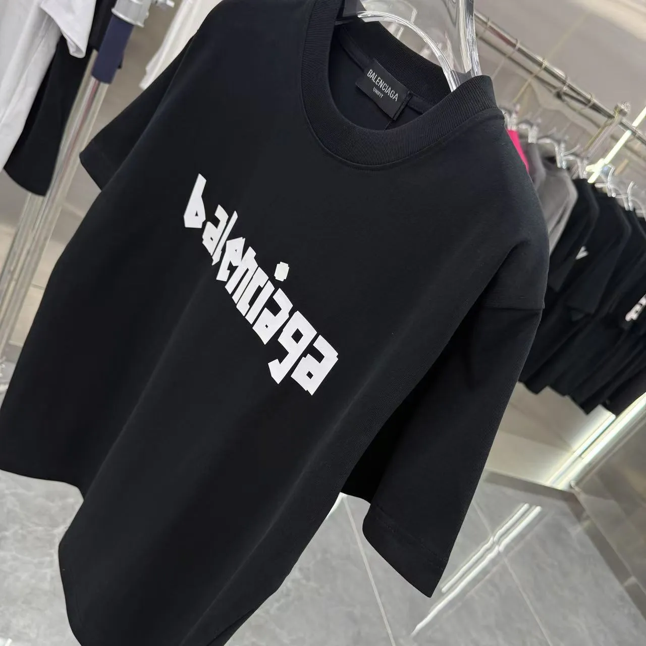 BALENCIAGA 黒 厚板シリコンプリントTシャツ - 画像 (5)