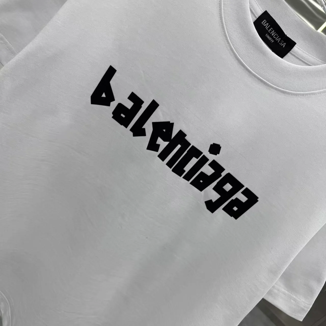 BALENCIAGA 白 Tシャツ 2025新作 ゆったり - 画像 (6)