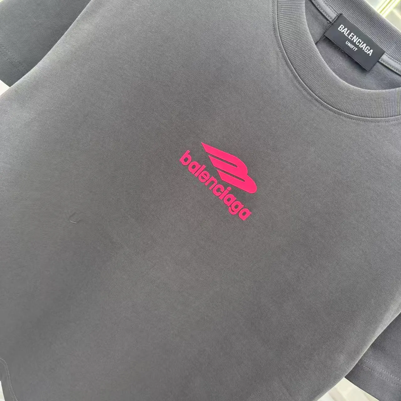 Balenciaga パリブラック厚板シリコンTシャツ - 画像 (6)