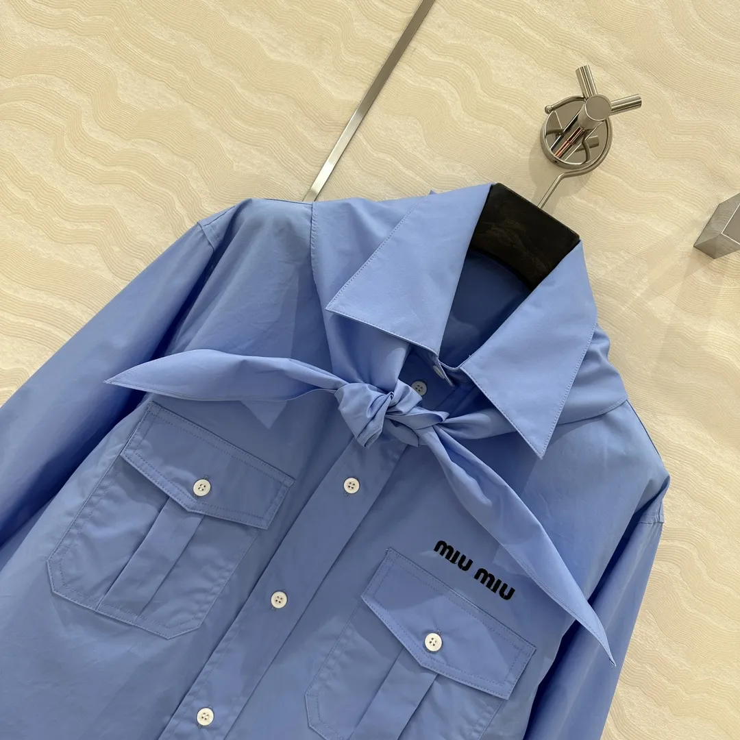 Miu Miu ブルー スカーフカラーシャツ - 画像 (4)