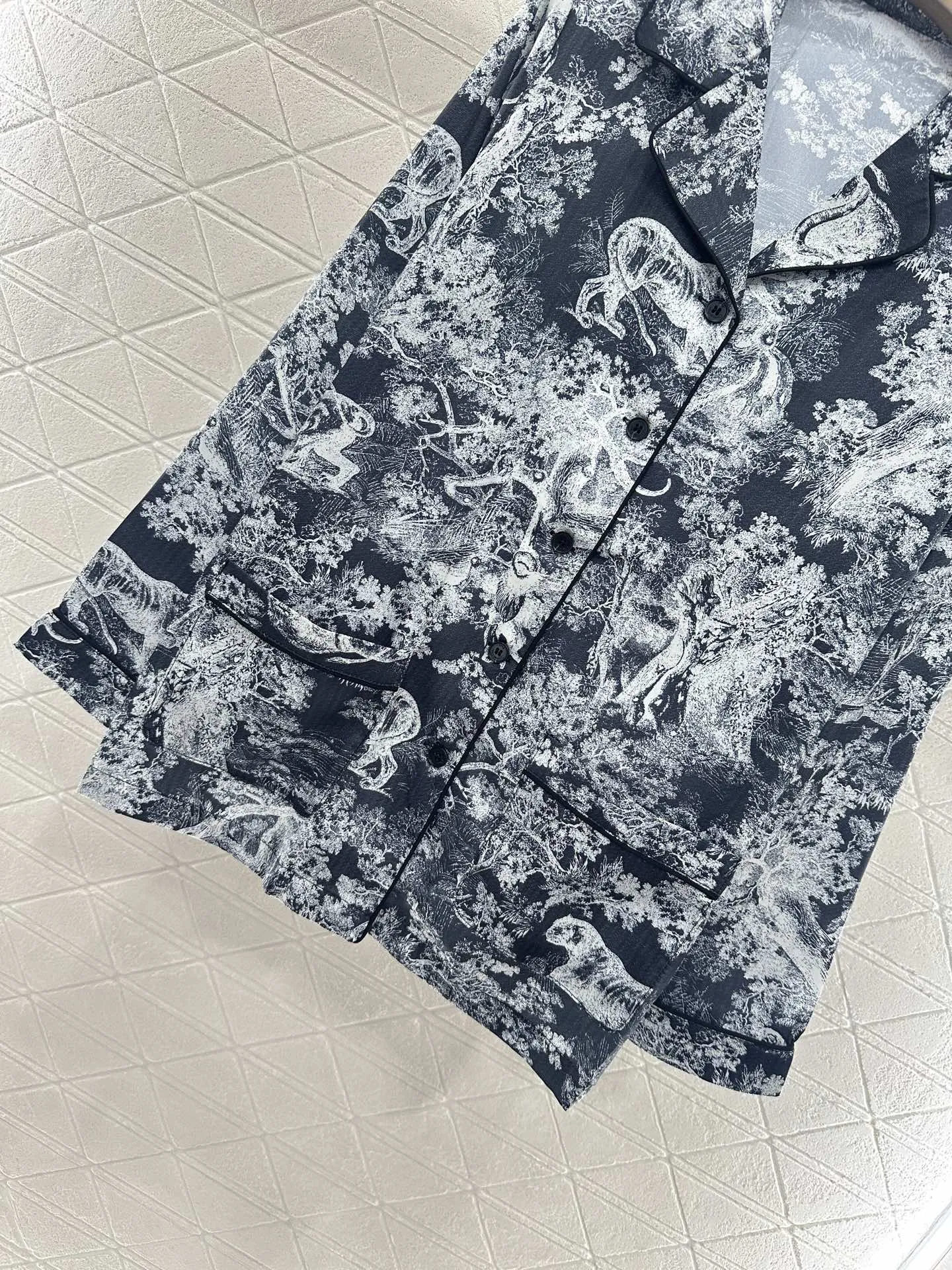 Dio新作青印刷シャツ長ズボンセット - 画像 (5)