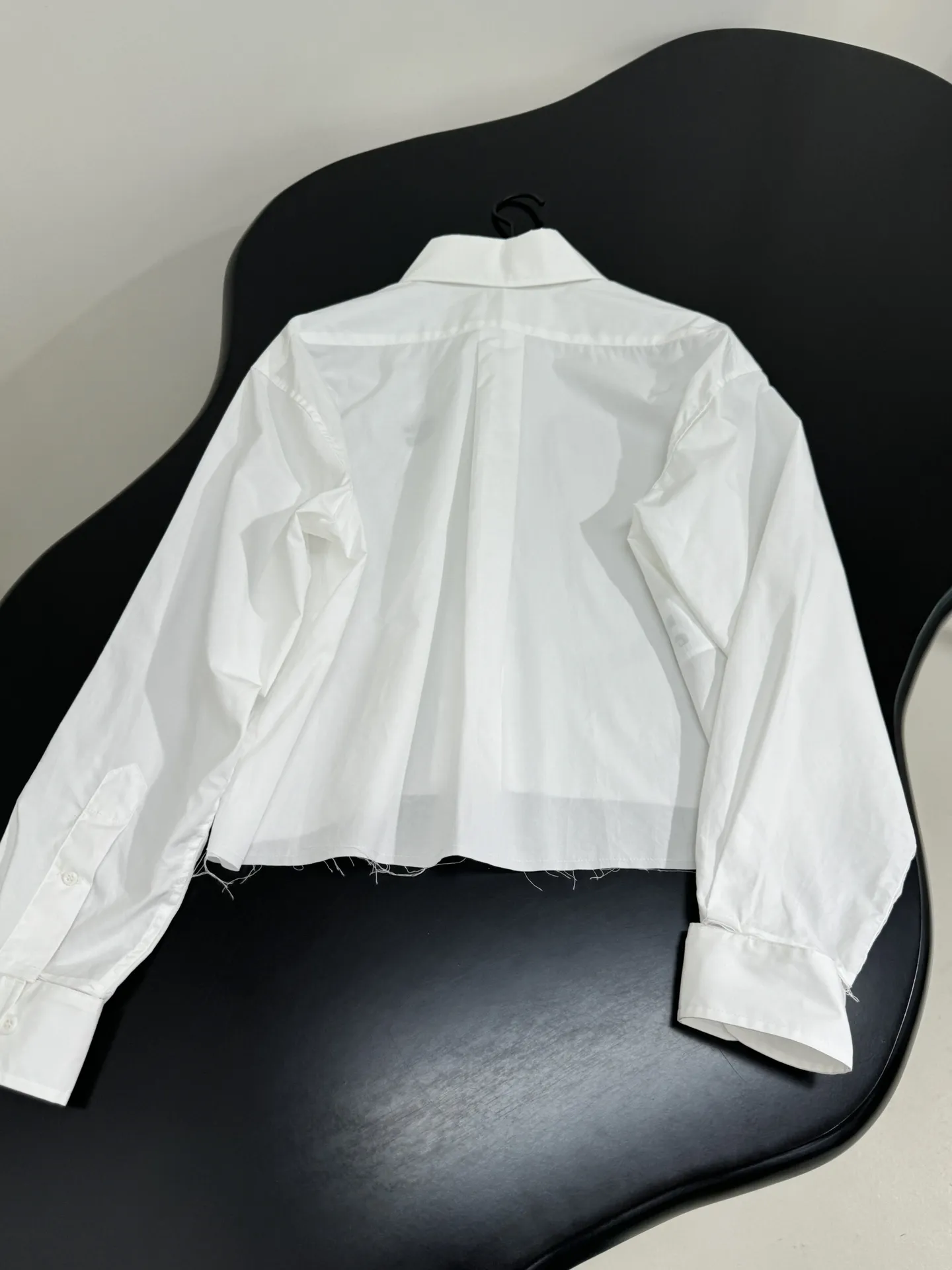 Miu Miu新作白カレッジスタイルシャツ - 画像 (9)