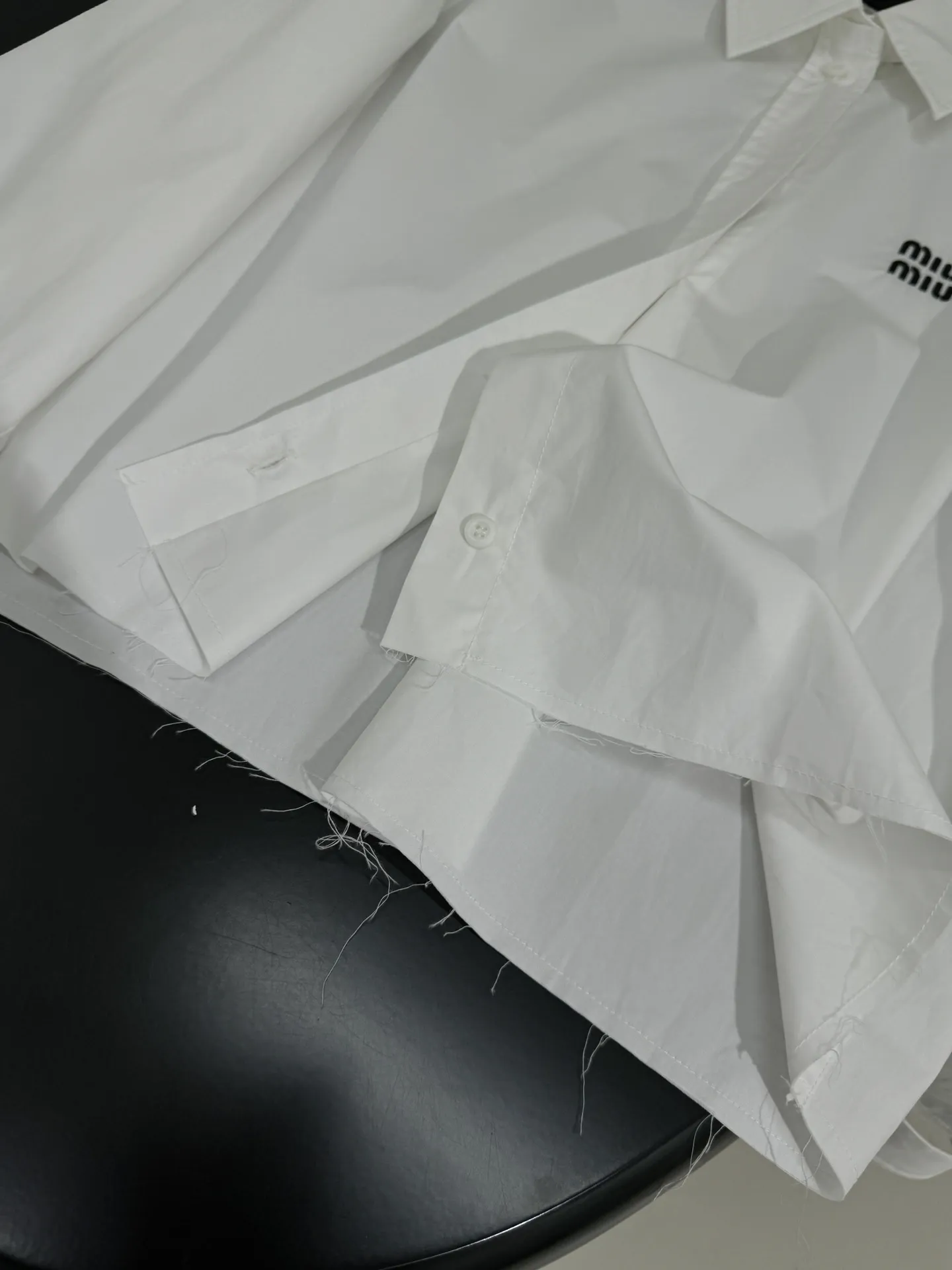 Miu Miu新作白カレッジスタイルシャツ - 画像 (10)