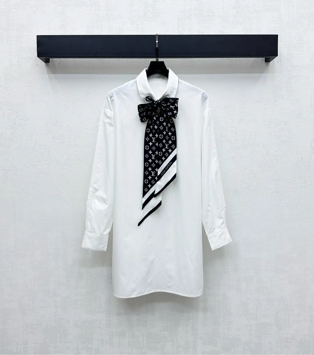 Louis Vuitton シルク長袖シャツ 白