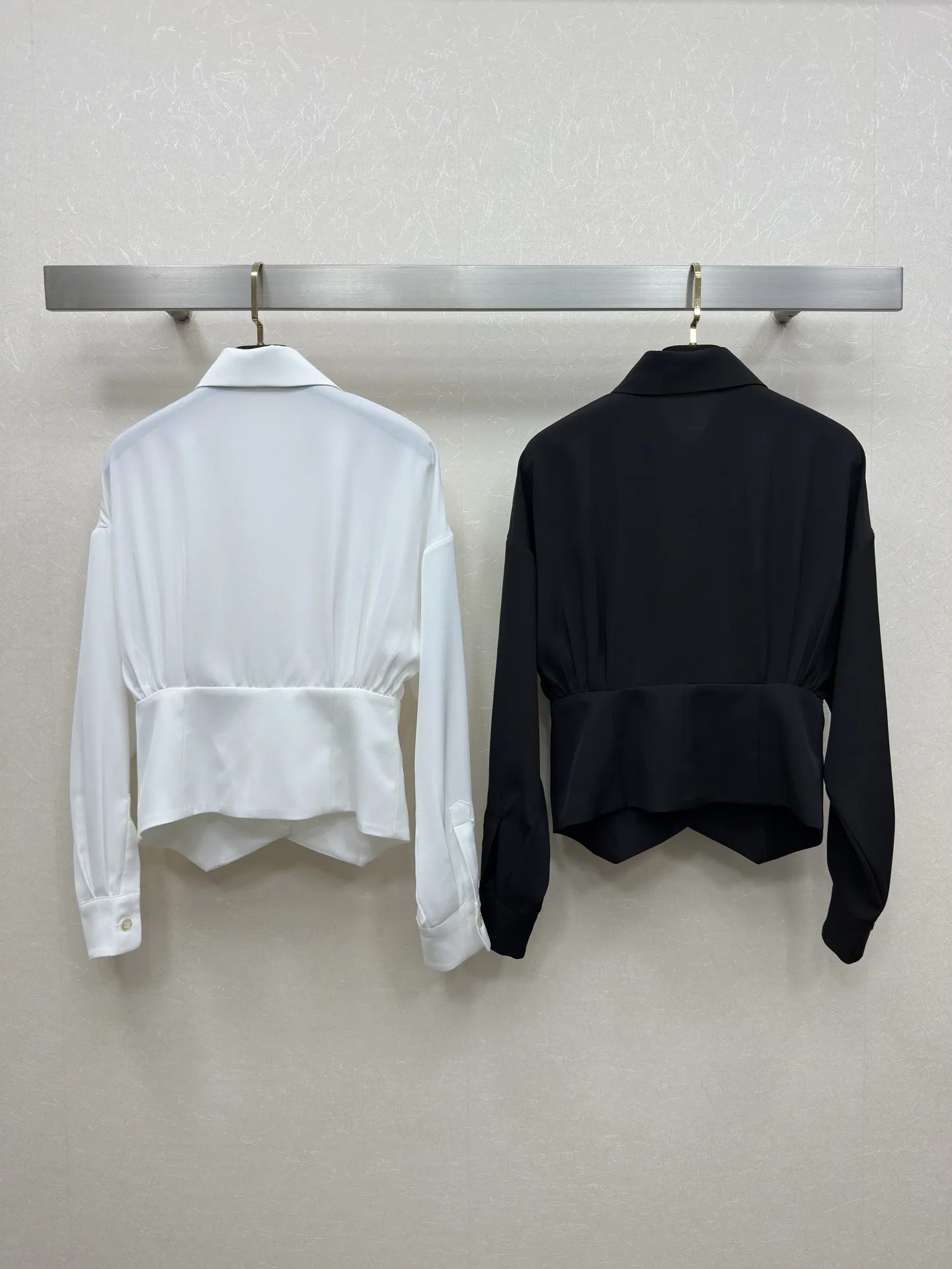 Chane新作シャツリバーシブルカラー白黒SML - 画像 (9)