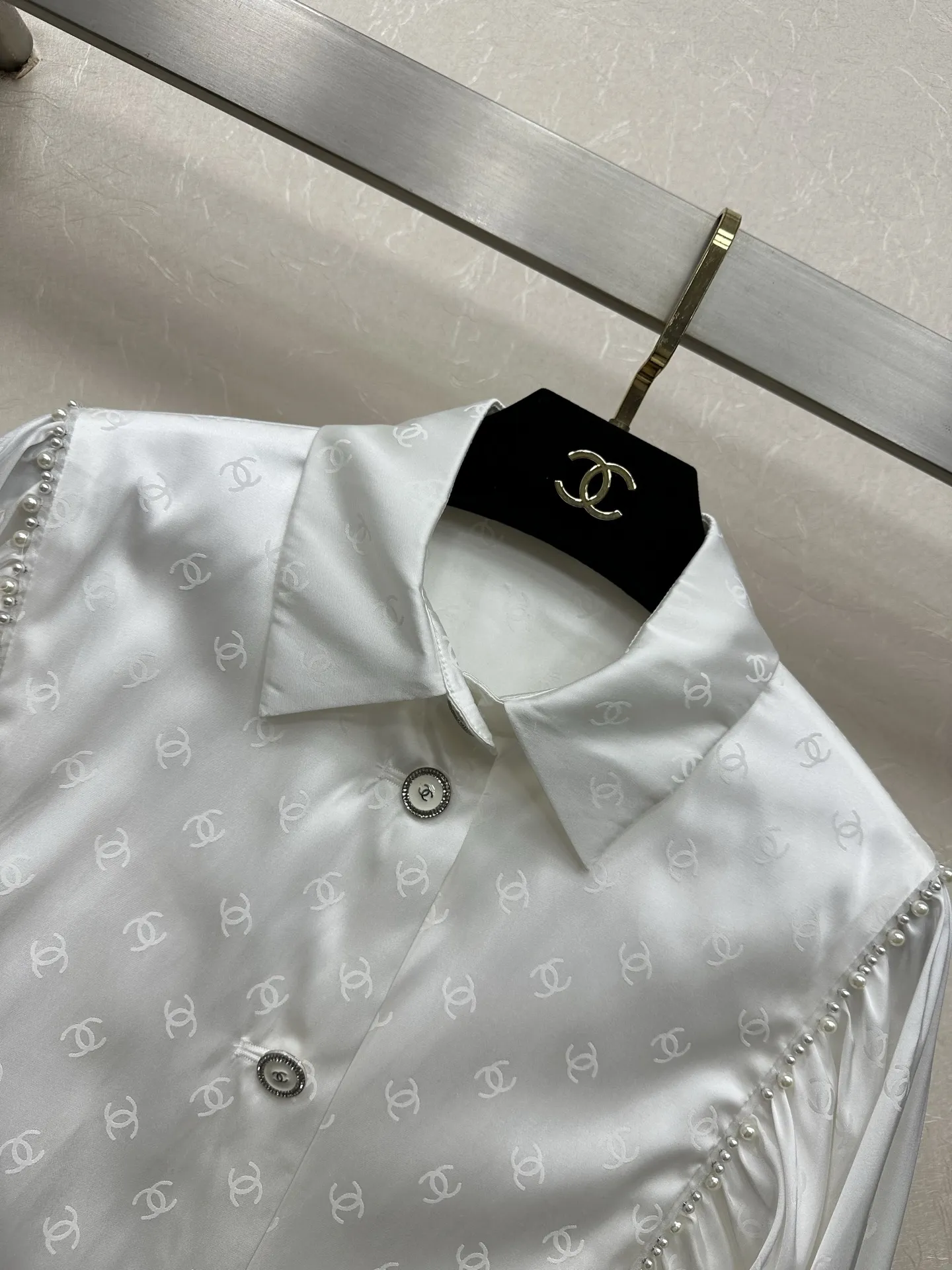 Chanel 25ss 新作シャツ ホワイト バットマンデザイン - 画像 (3)