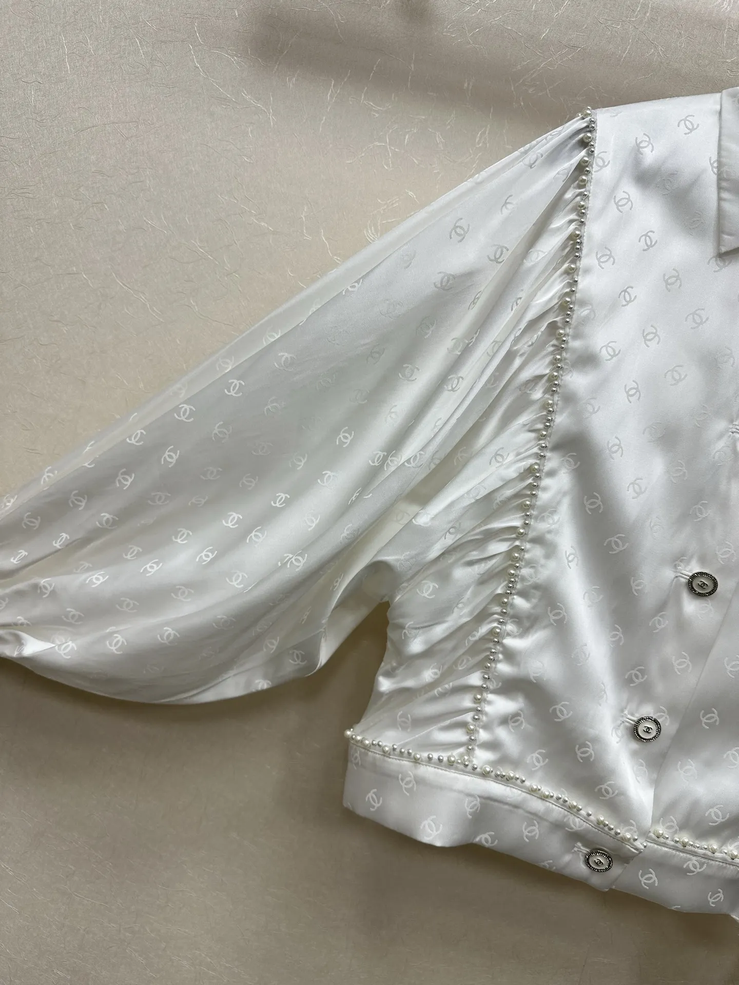Chanel 25ss 新作シャツ ホワイト バットマンデザイン - 画像 (4)