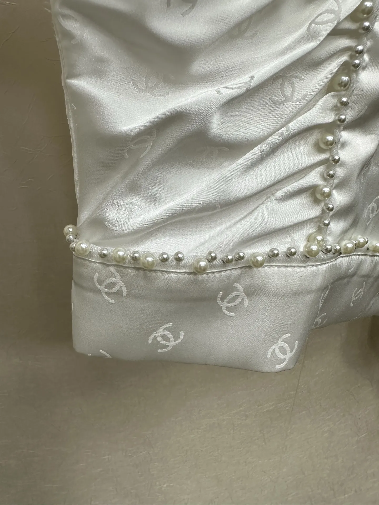 Chanel 25ss 新作シャツ ホワイト バットマンデザイン - 画像 (5)