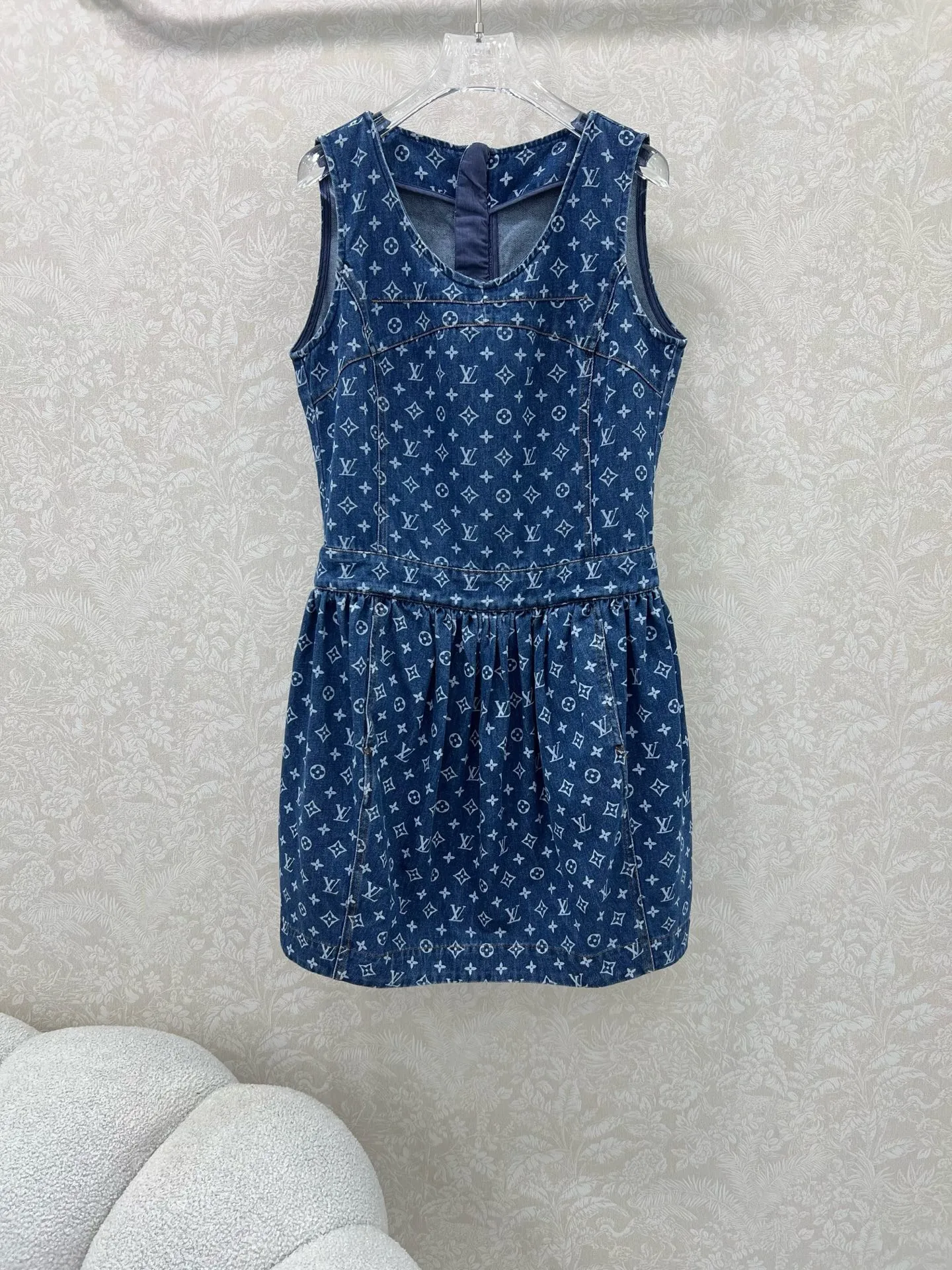 Louis VuittonブルーデニムベストスカートSML