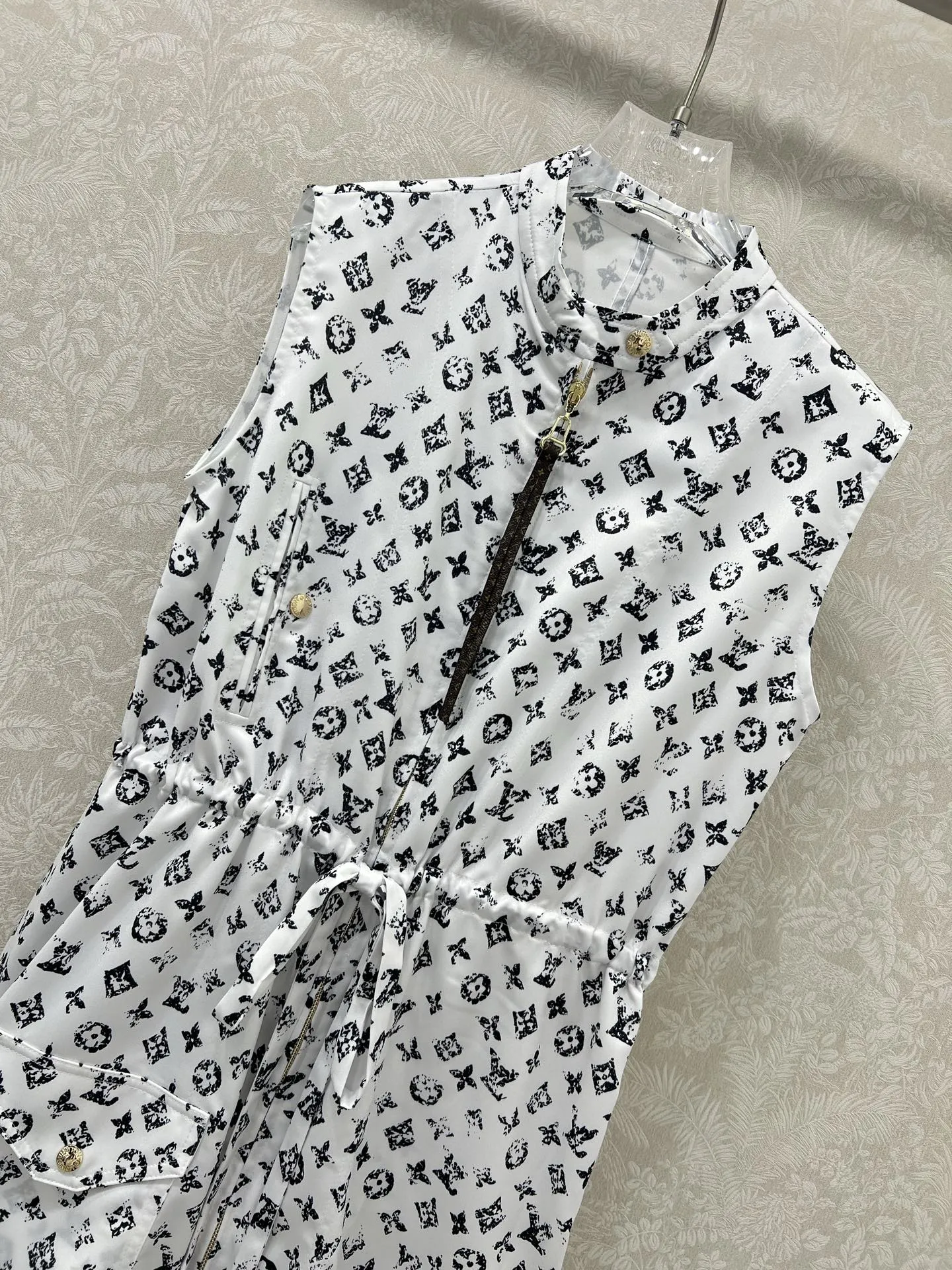 Louis Vuitton 白黒プリントベストドレス - 画像 (5)
