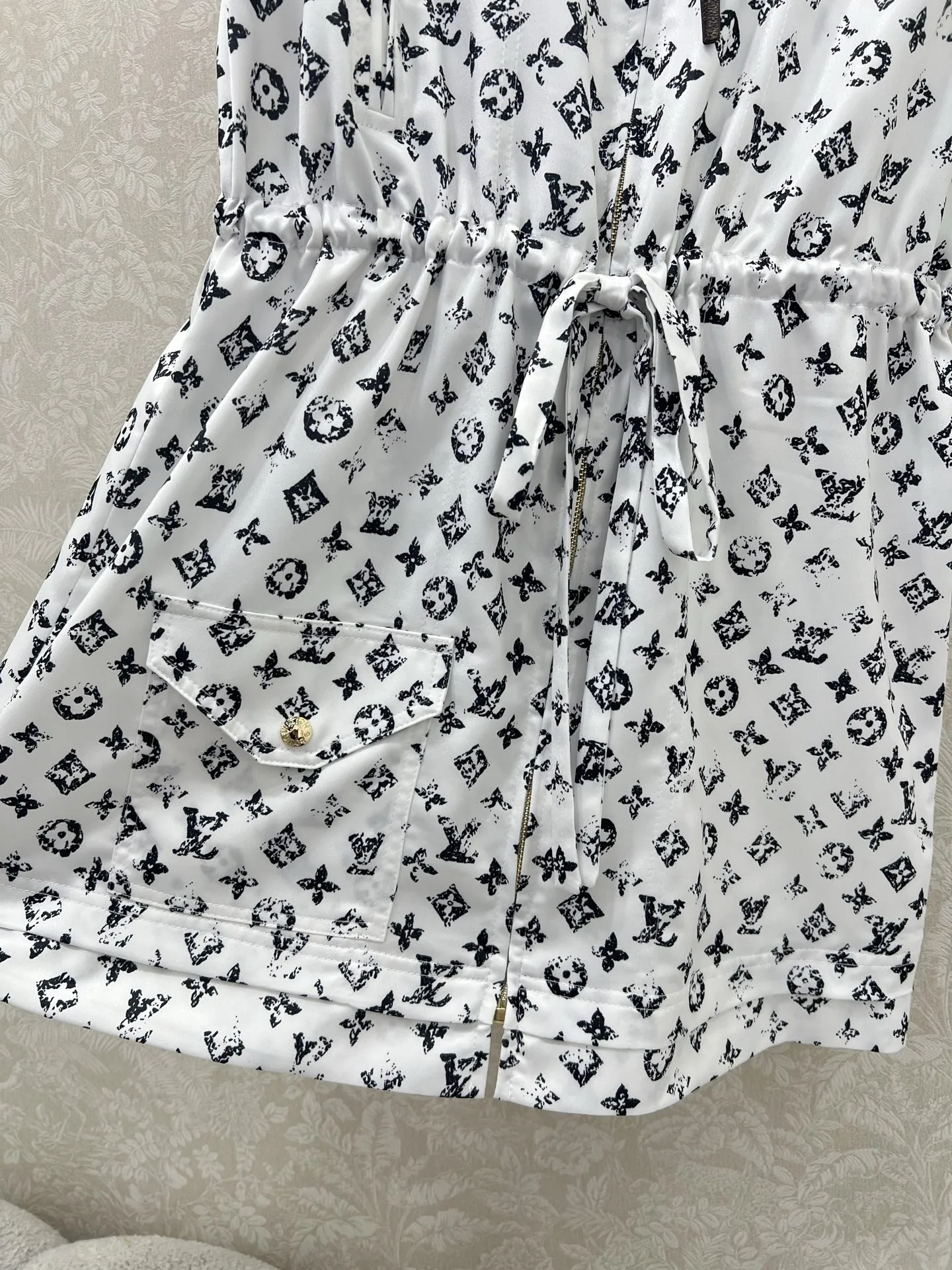 Louis Vuitton 白黒プリントベストドレス - 画像 (6)