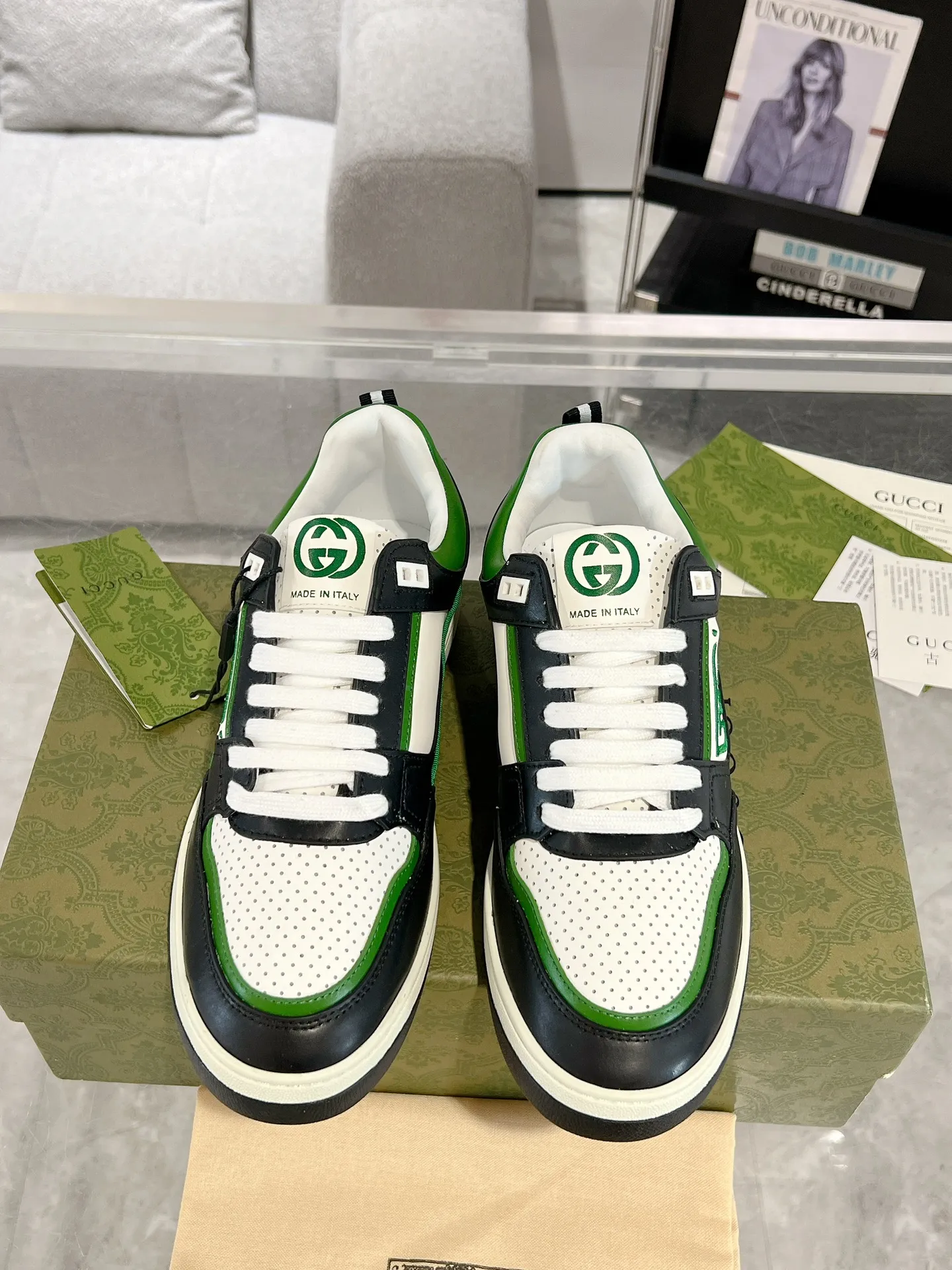 Gucci ホワイトグリーン カップル スニーカー - 画像 (3)