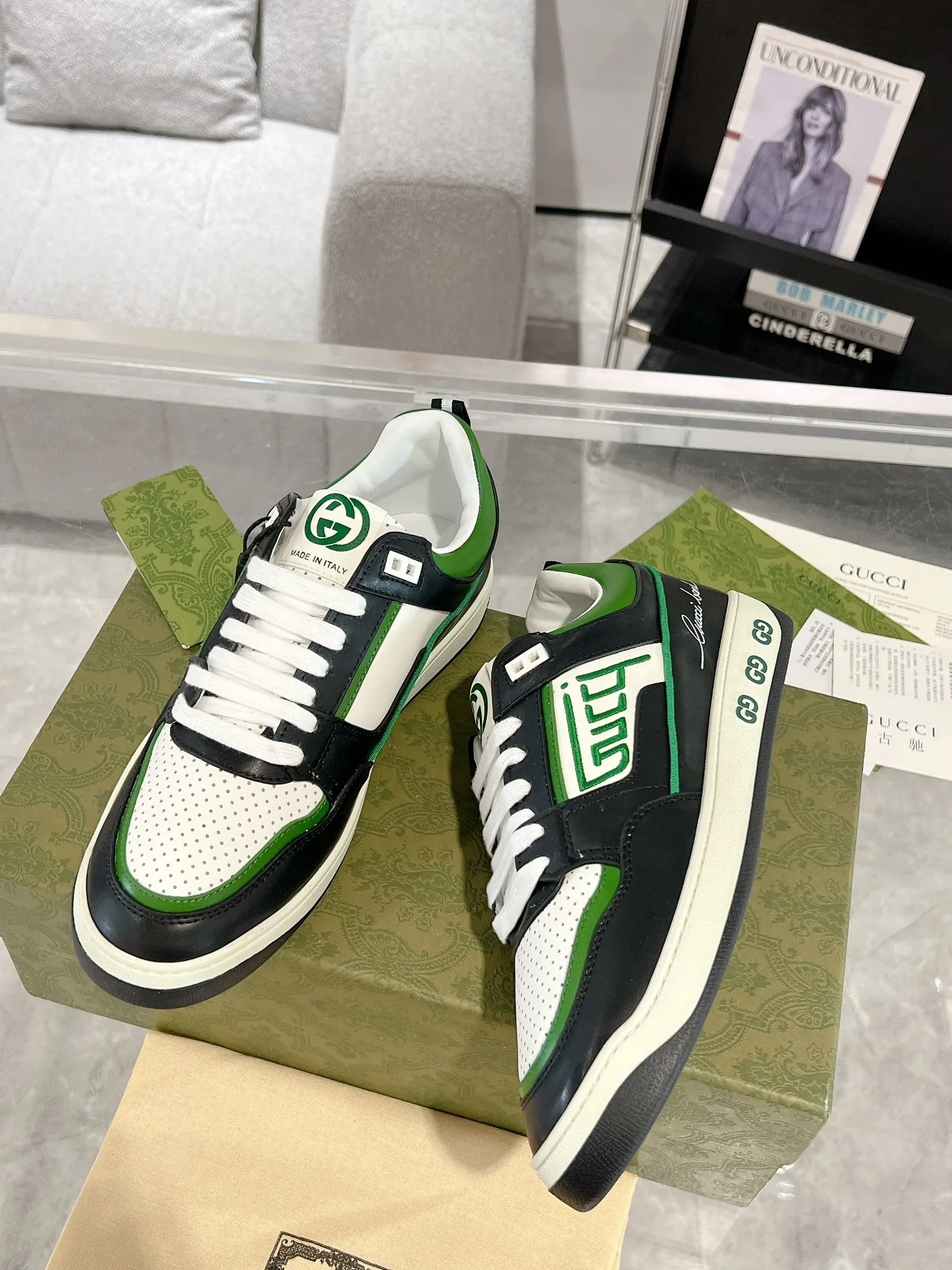 Gucci ホワイトグリーン カップル スニーカー - 画像 (4)