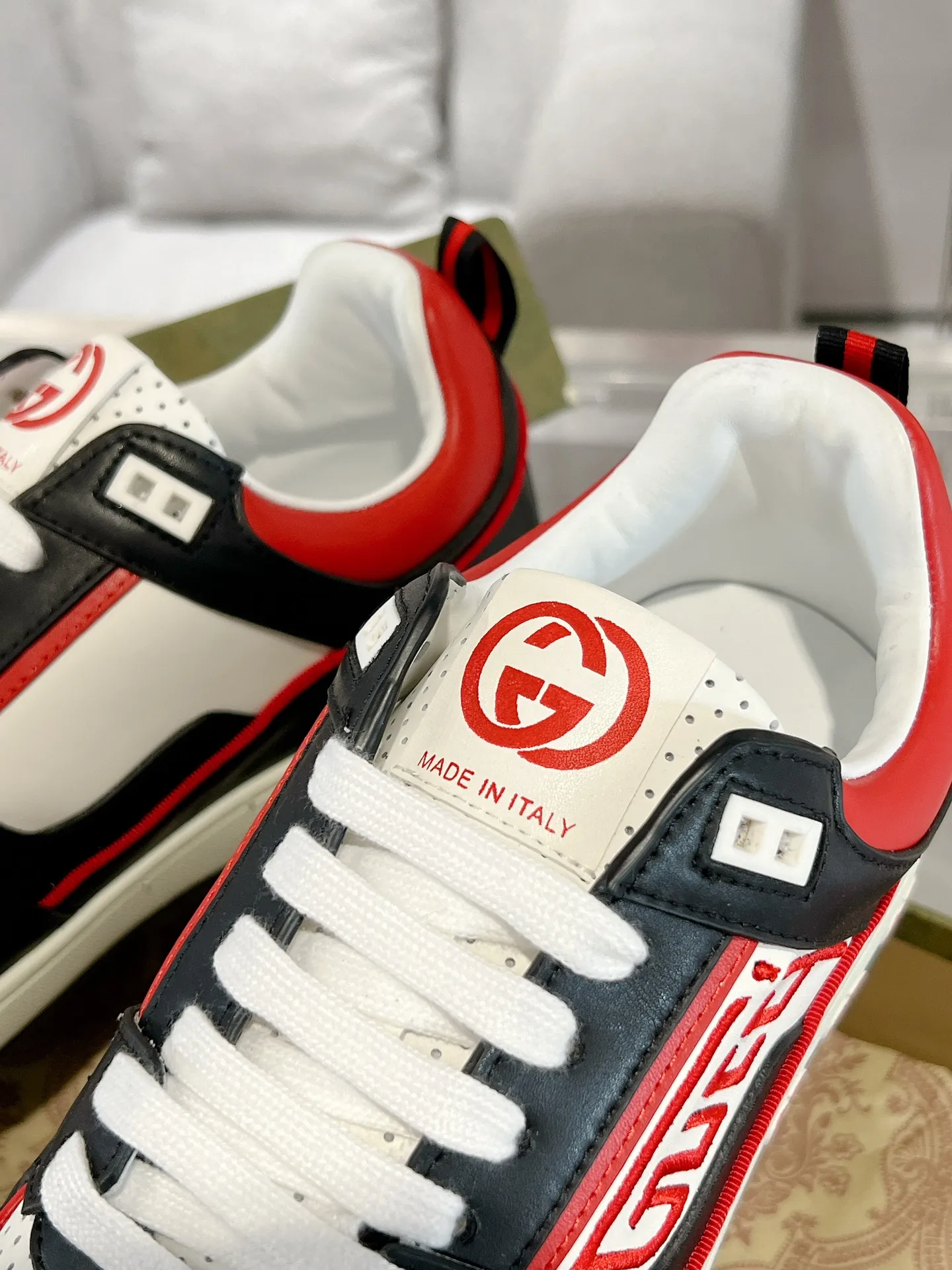 Gucci ホワイトレッド カップル スニーカー - 画像 (9)