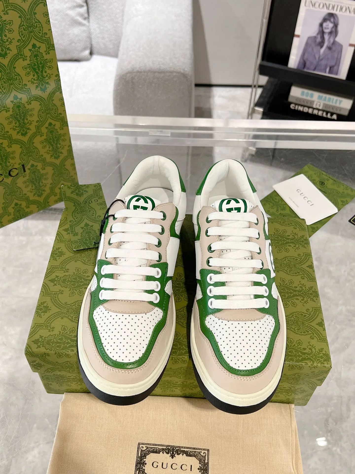 Gucci ホワイトグリーン カップル スニーカー - 画像 (3)