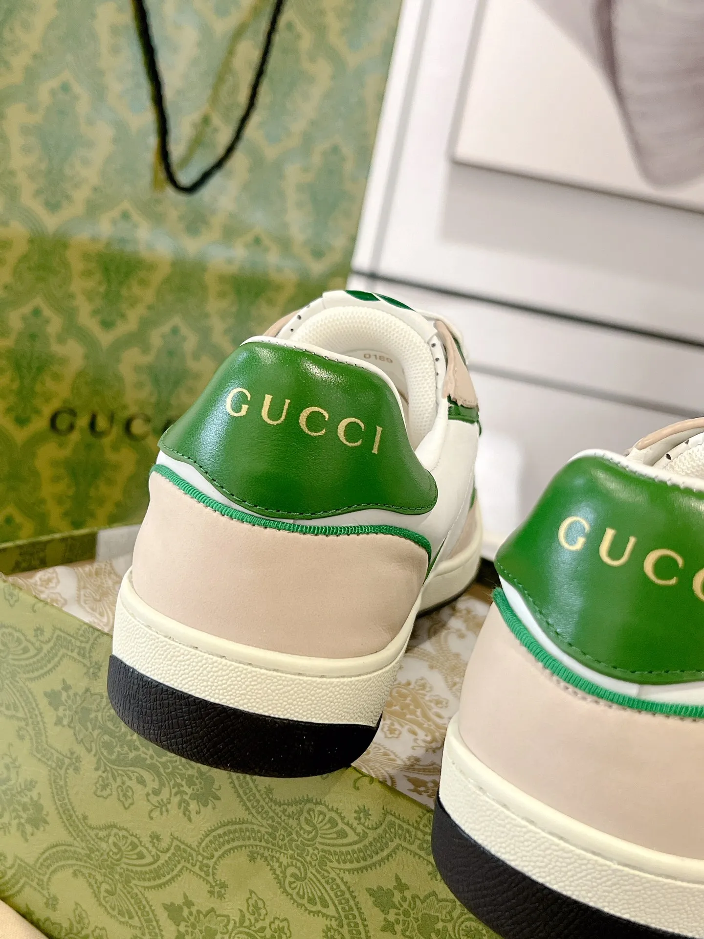 Gucci ホワイトグリーン カップル スニーカー - 画像 (9)