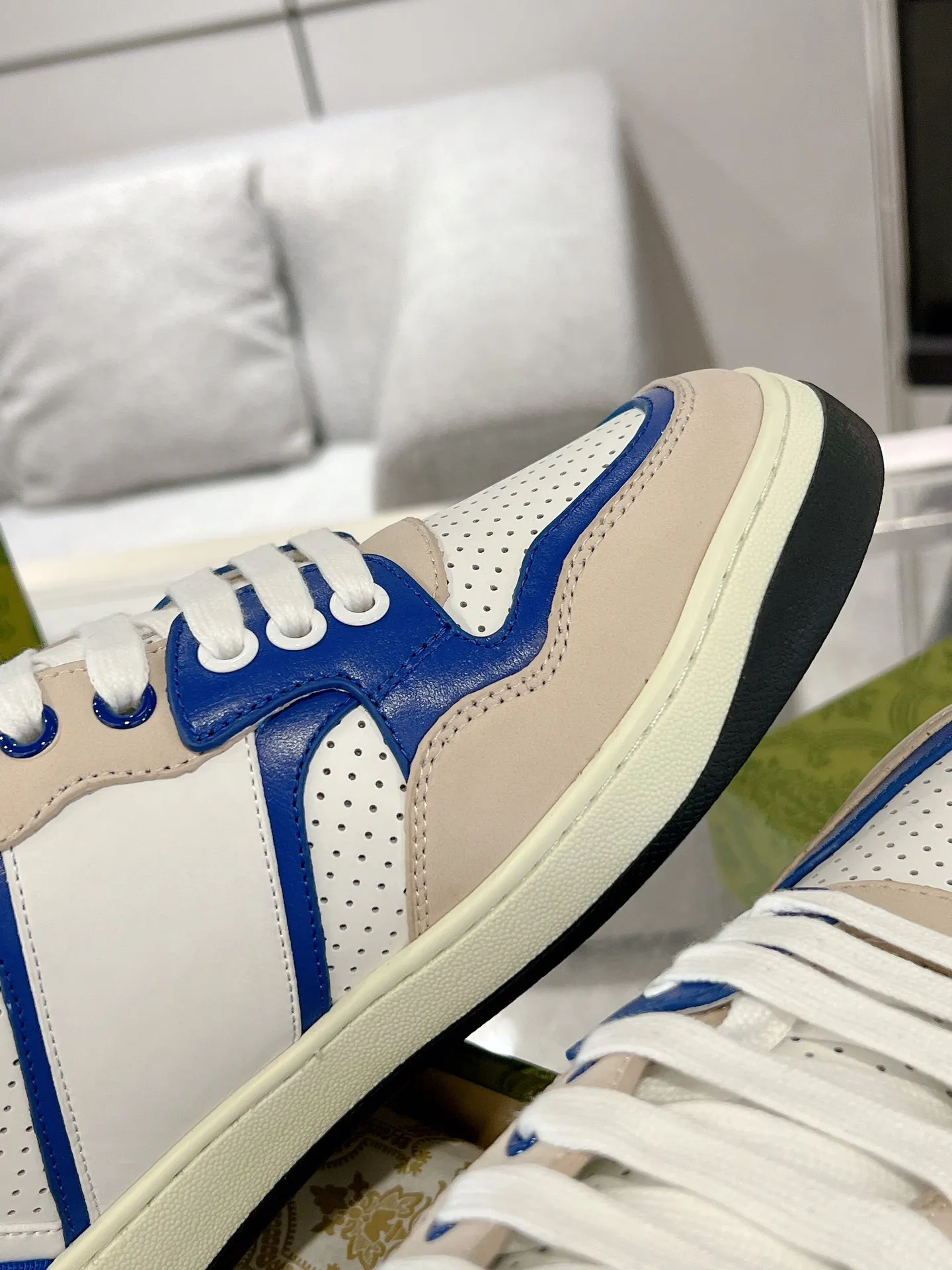Gucci ホワイトブルーカップルスタイルスニーカー - 画像 (8)