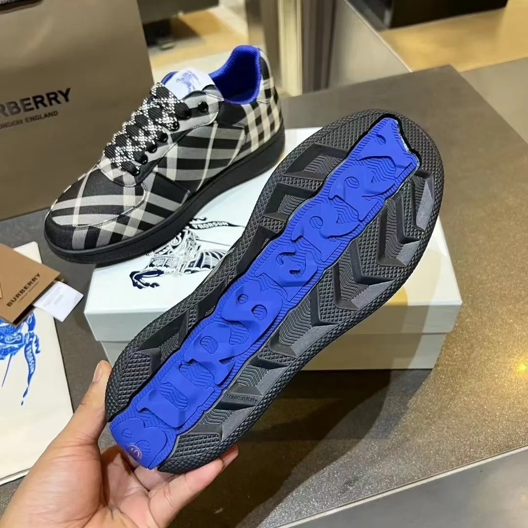 BURBERRY 2024新作 ブラック格子柄スニーカー - 画像 (10)