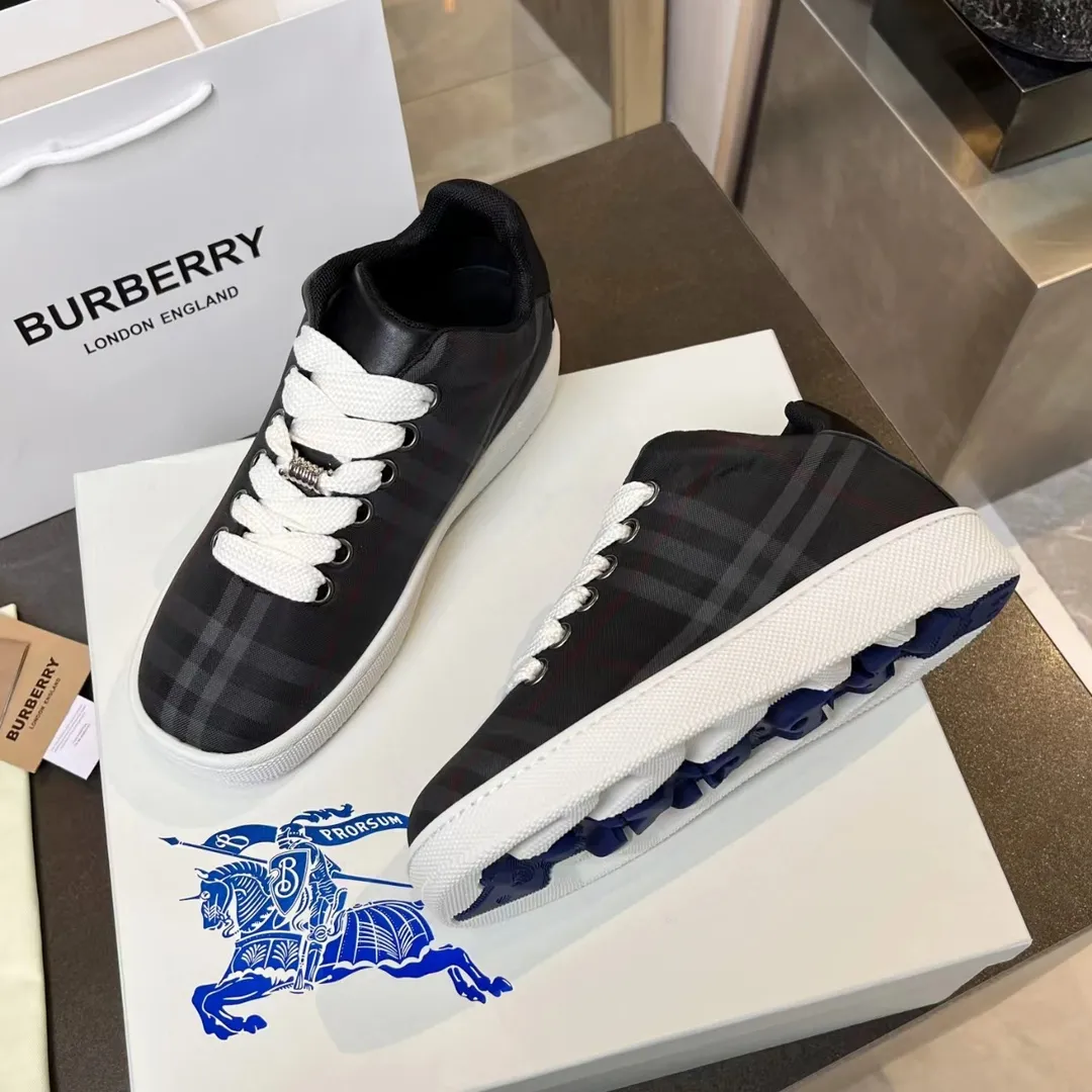 BURBERRY 2024イタリア製ストレッチナイロンスニーカー ブラックチェック柄 - 画像 (6)