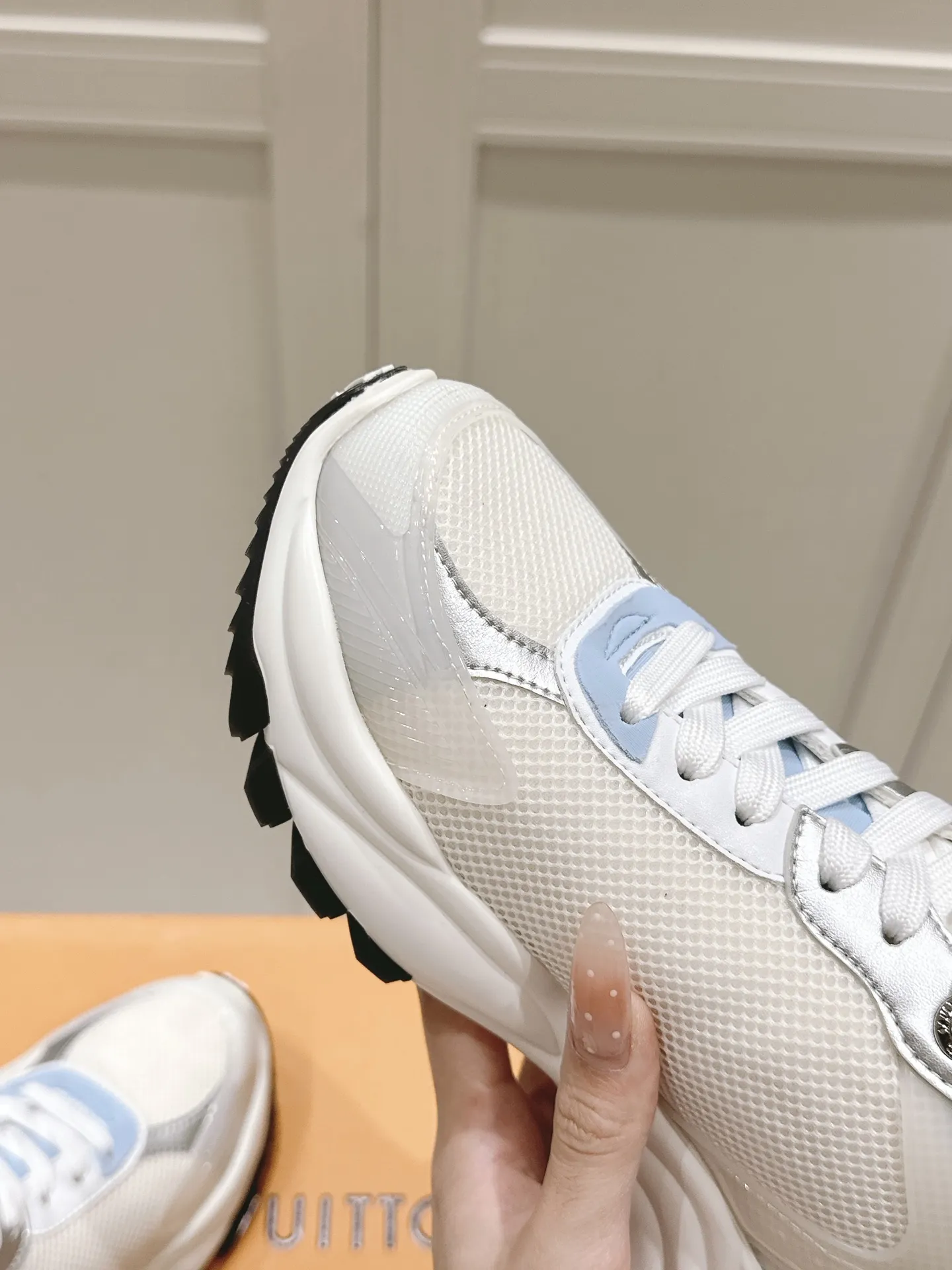 LV RUN 55 スニーカー ホワイトブルー - 画像 (7)