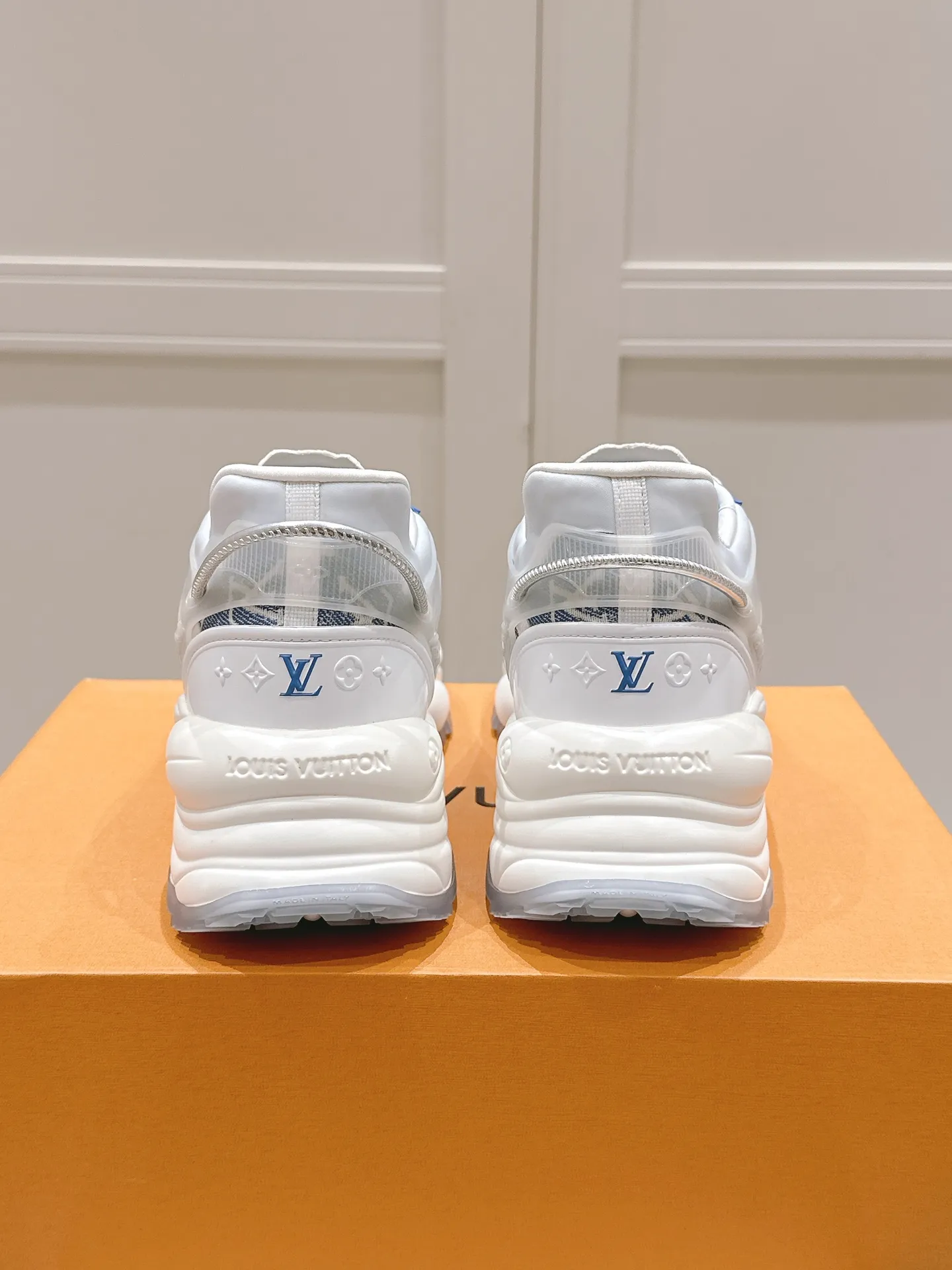 LOUIS VUITTON RUN 55 ブルー スニーカー - 画像 (8)