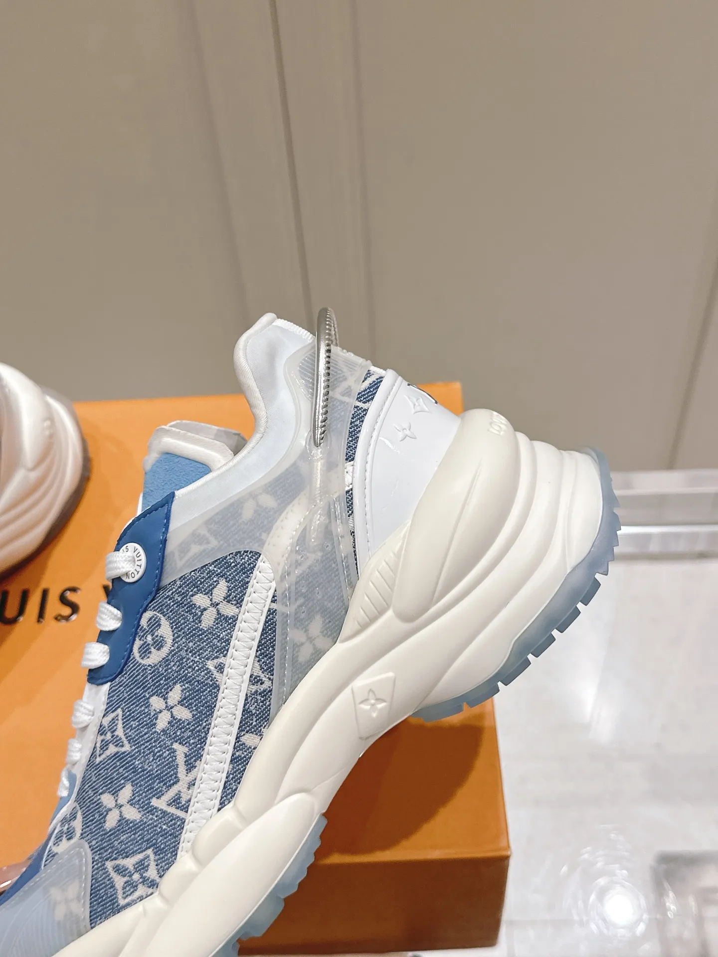 LOUIS VUITTON RUN 55 ブルー スニーカー - 画像 (9)