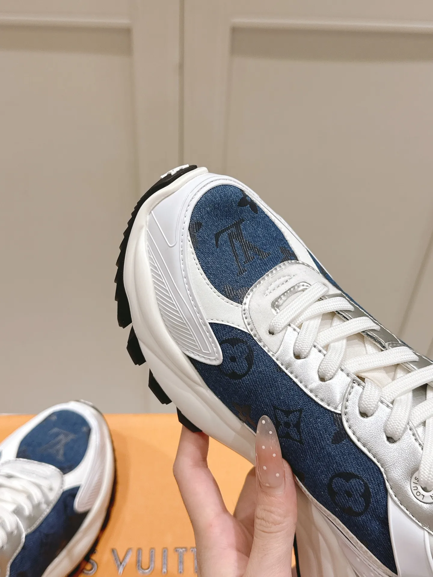 LOUIS VUITTON RUN 55 ブルースニーカー - 画像 (7)