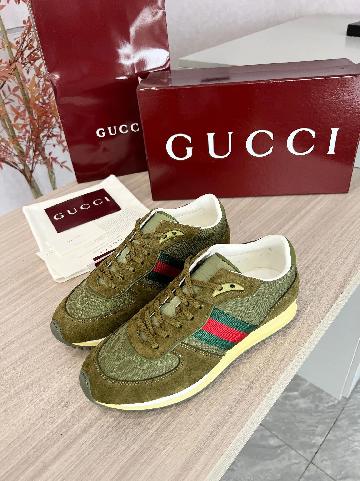 Gucci Re-Motion グリーン厚底スニーカー - 画像 (3)