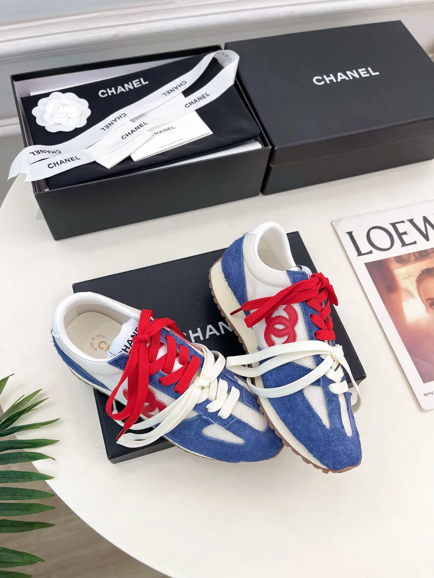 CHANEL 2025春夏新作ブルーレッドスニーカー - 画像 (5)