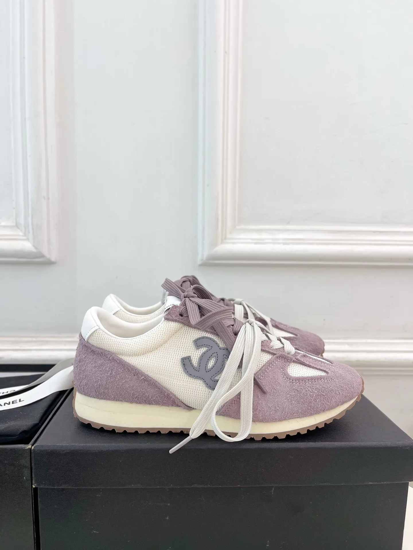 CHANEL 2025春夏新作 紫色スニーカー - 画像 (3)