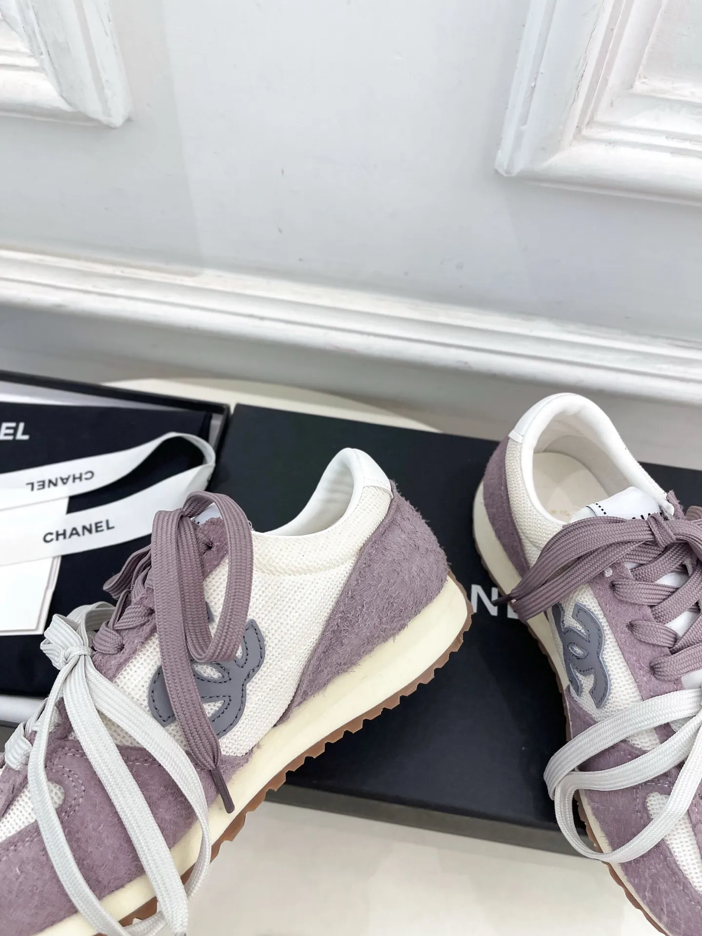 CHANEL 2025春夏新作 紫色スニーカー - 画像 (7)