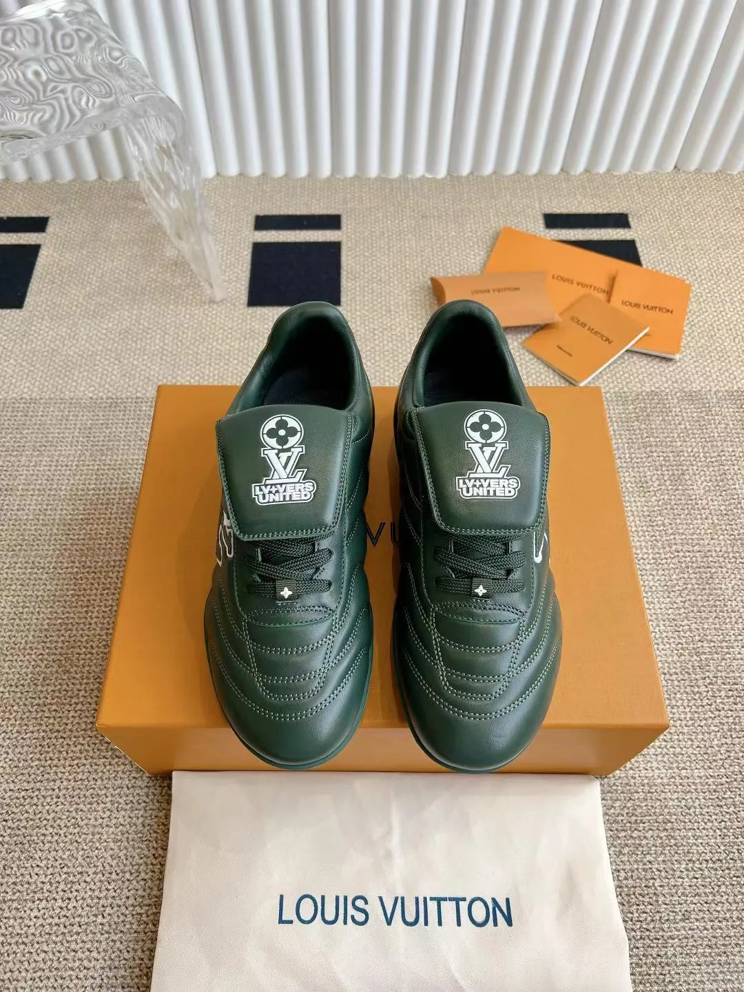 LOUIS VUITTON 緑 フットボールシューズ - 画像 (3)
