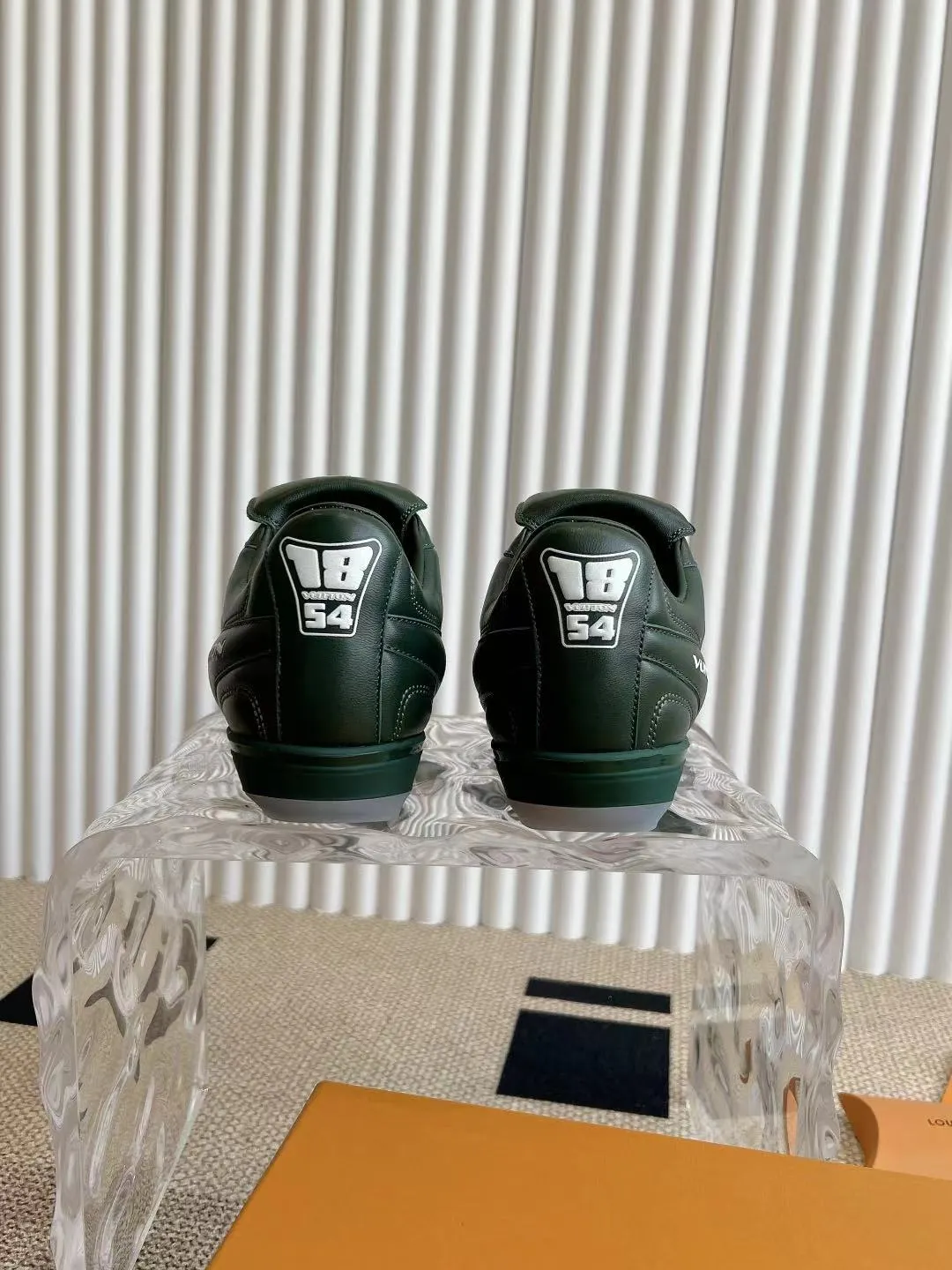LOUIS VUITTON 緑 フットボールシューズ - 画像 (9)