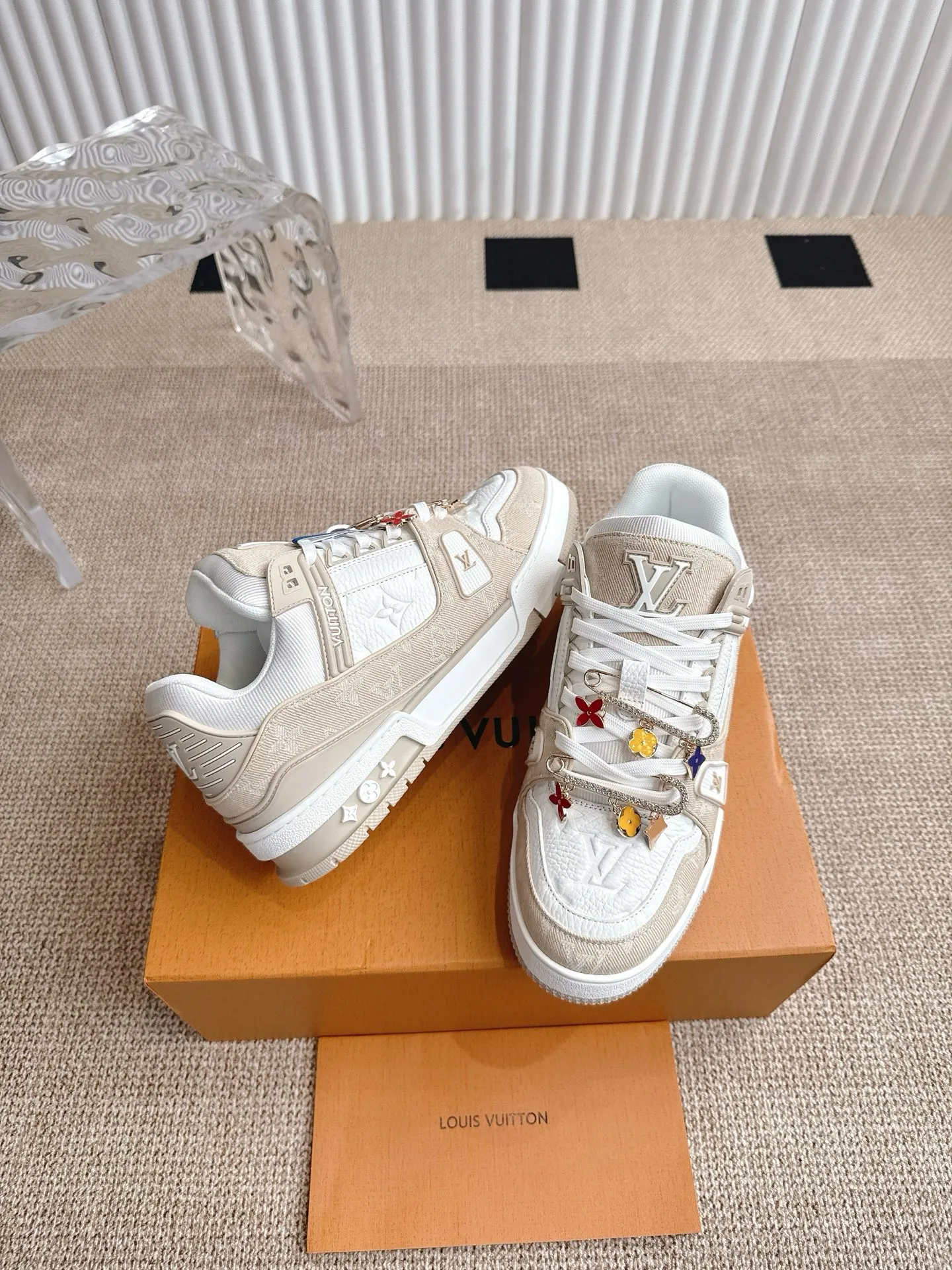 Louis Vuitton ホワイト LV Trainer - 画像 (9)