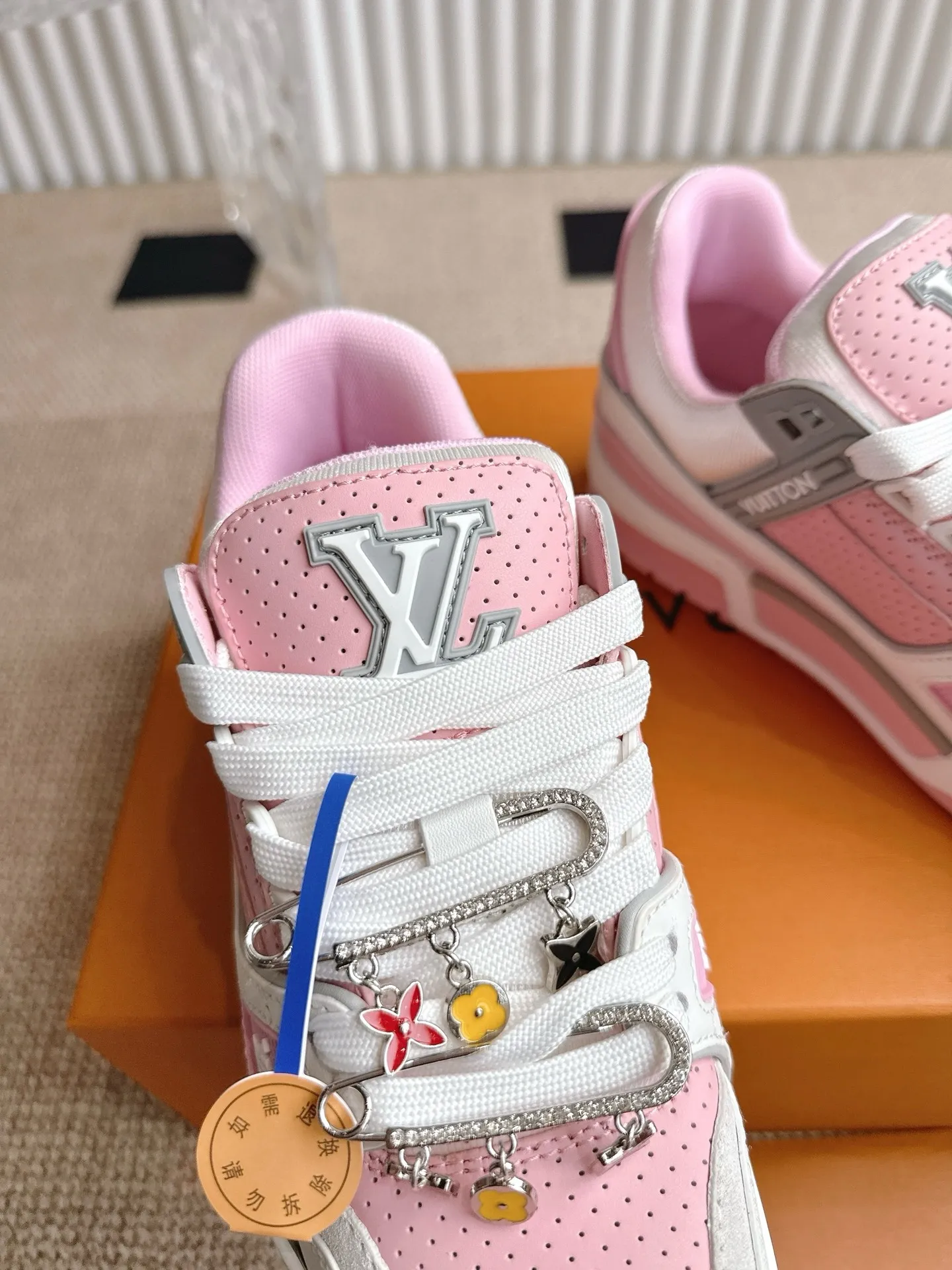 Louis Vuitton ピンク LV Trainer - 画像 (6)