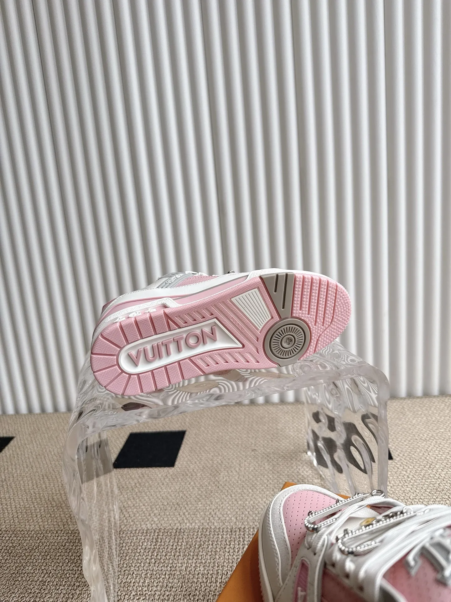 Louis Vuitton ピンク LV Trainer - 画像 (9)